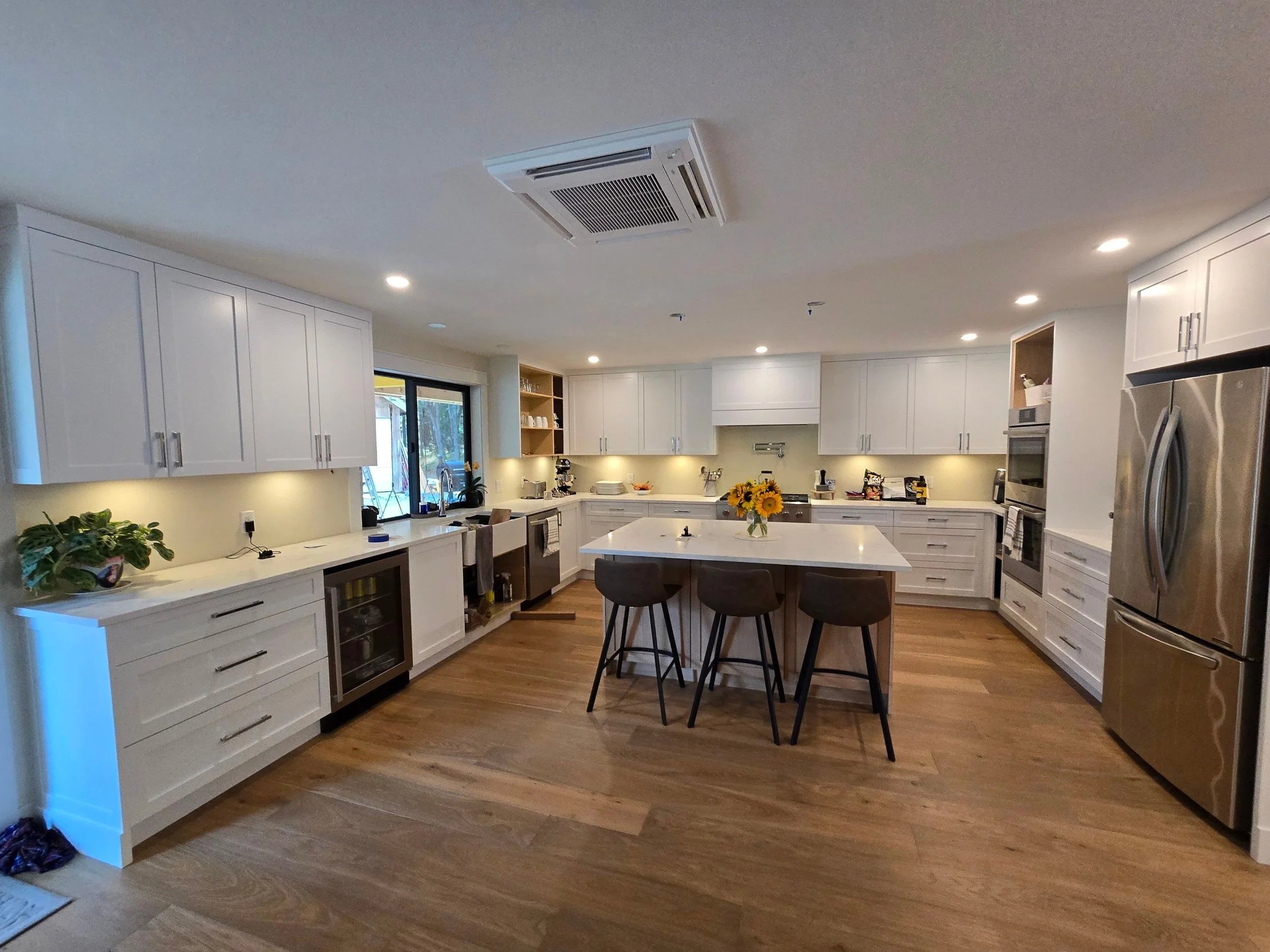 appliances with dedicated appliance circuits during a after kitchen renovation