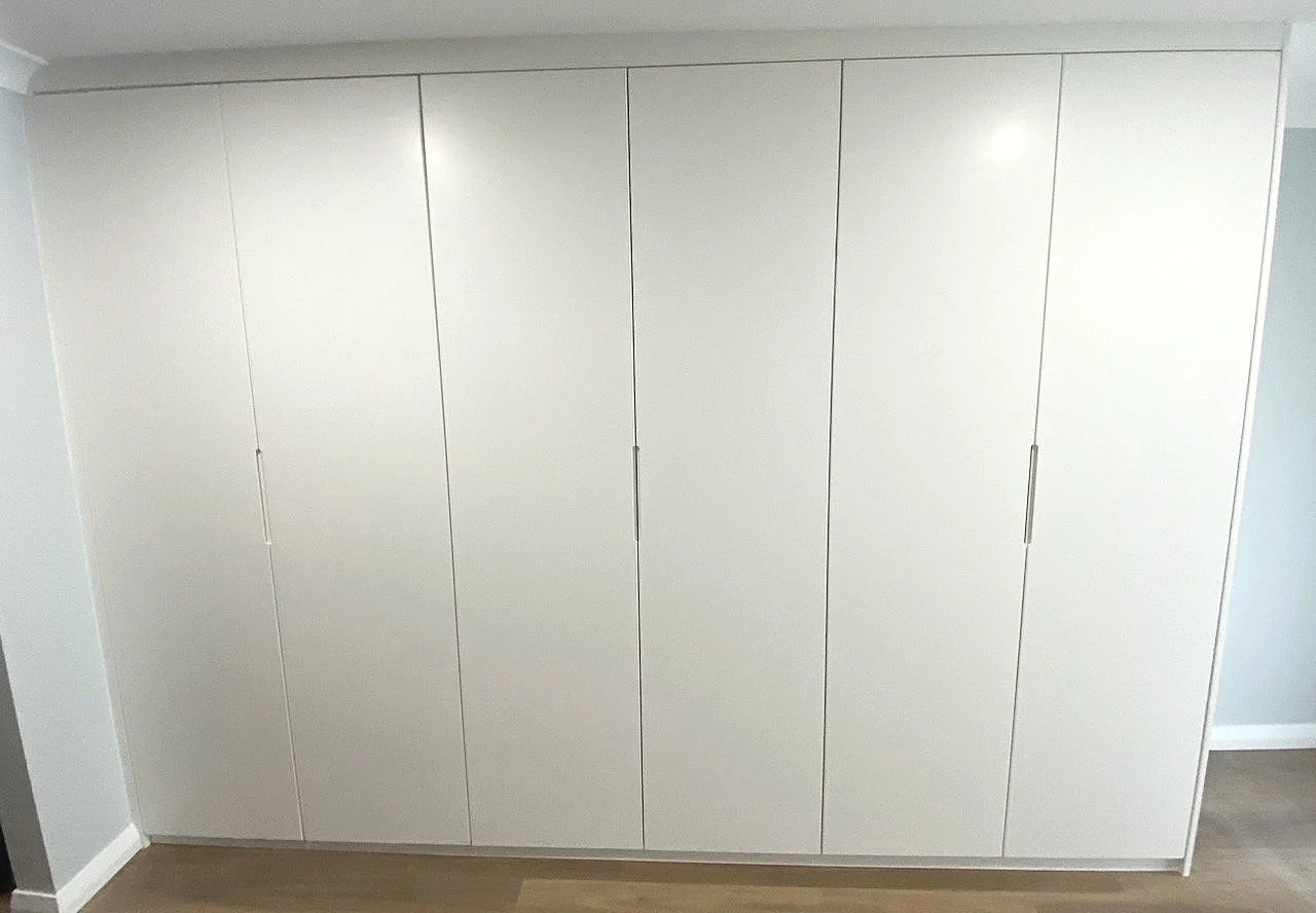Flat Panel Hinged Doors with Finger Pull