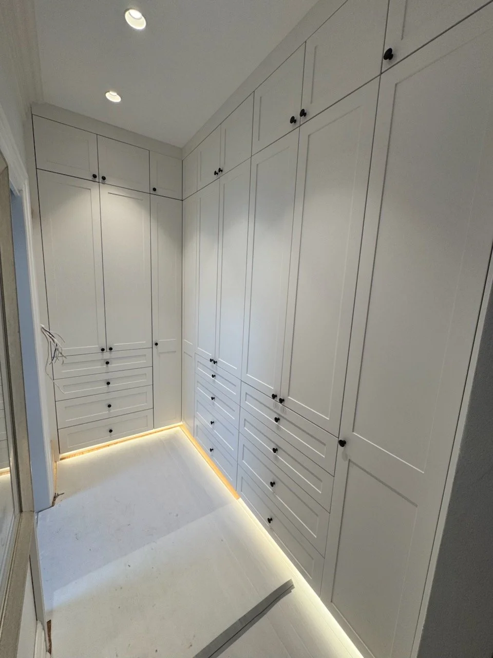 Walk in Wardrobe with Shaker Hinged Doors and Drawers