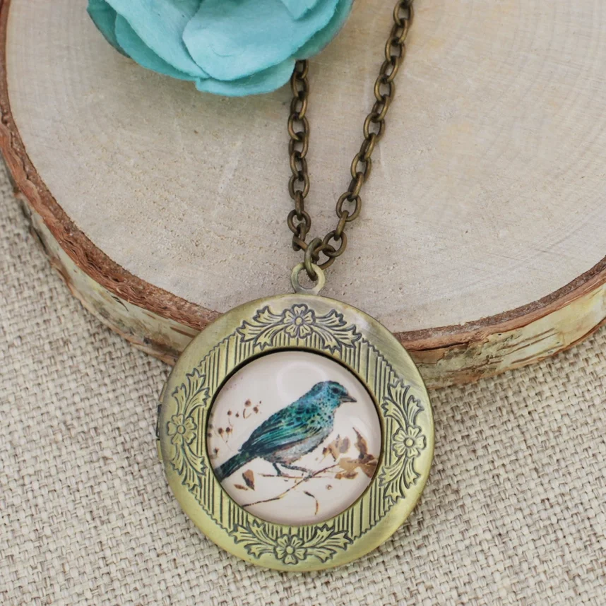 Vintage Gold Bird Locket Necklace-I.webp