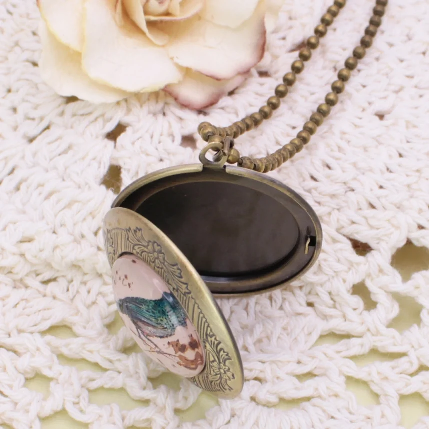 Vintage Gold Bird Locket Necklace-III.webp