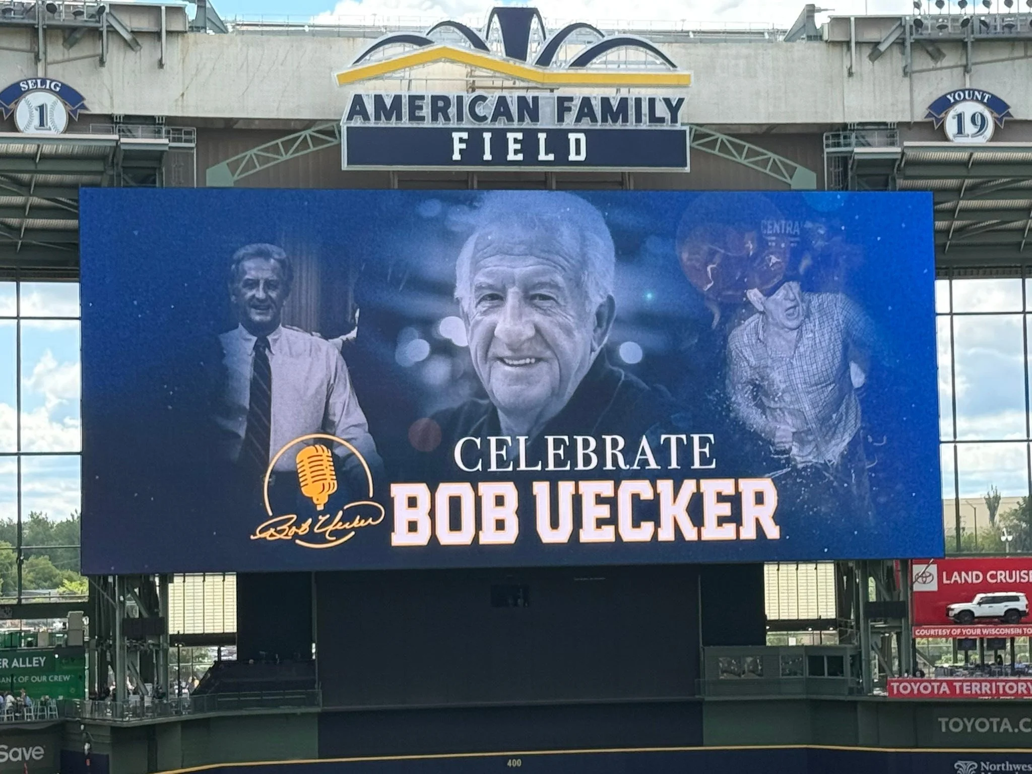 Today we honor the greatest. If you’re in the ballpark today, you’re in for a heck of a program. Thank you Mr. Baseball. ⚾️
