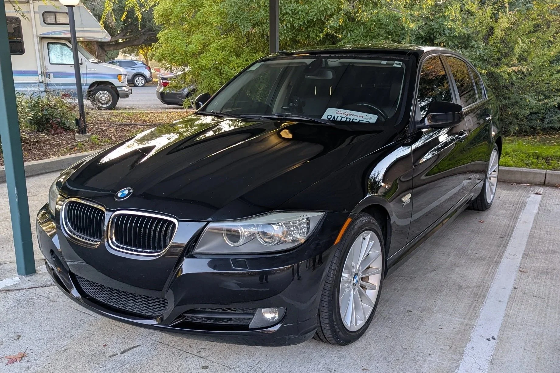 BMW Sedan Exterior & Interior Detail