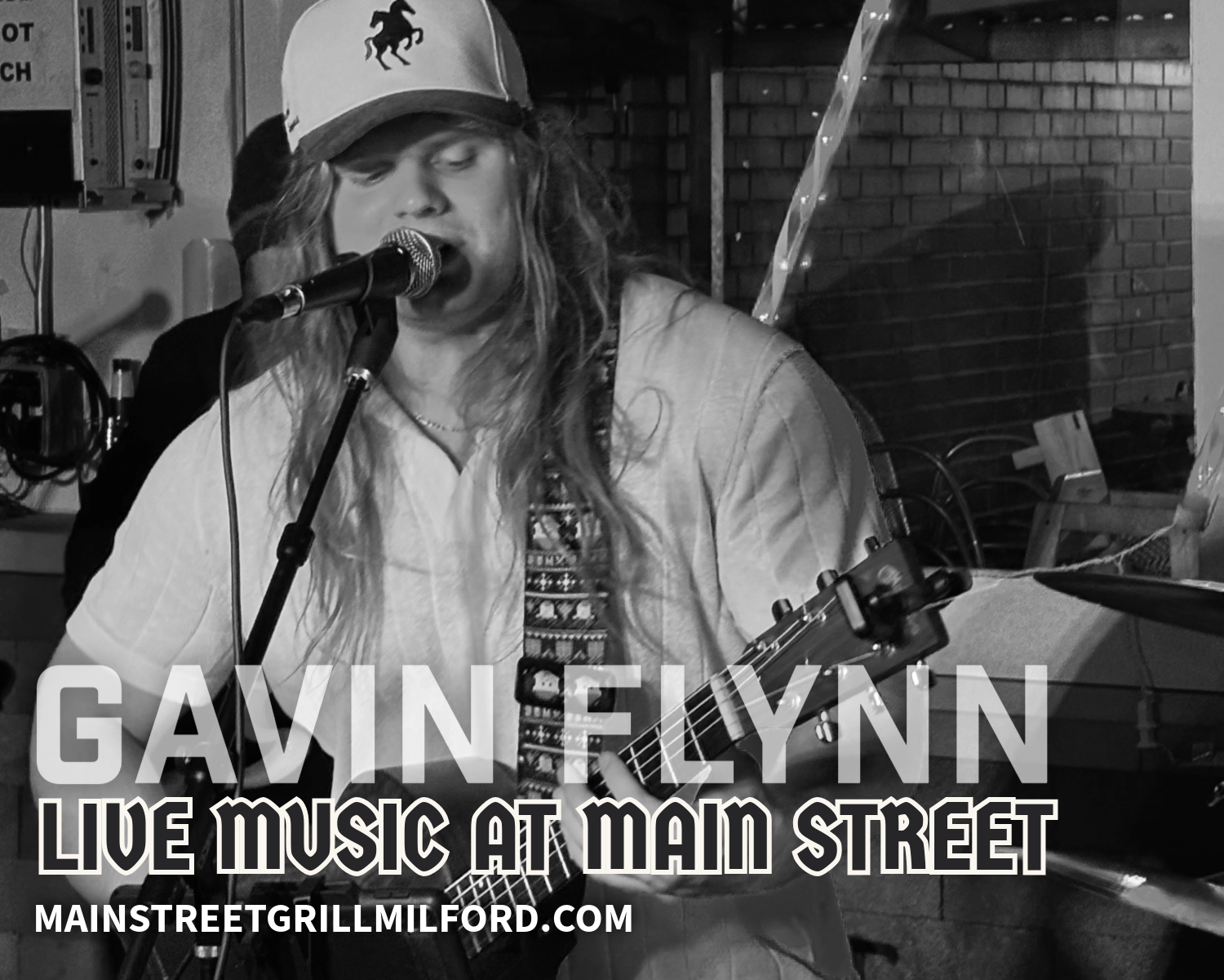 LIVE MUSIC WITH GAVIN FLYNN