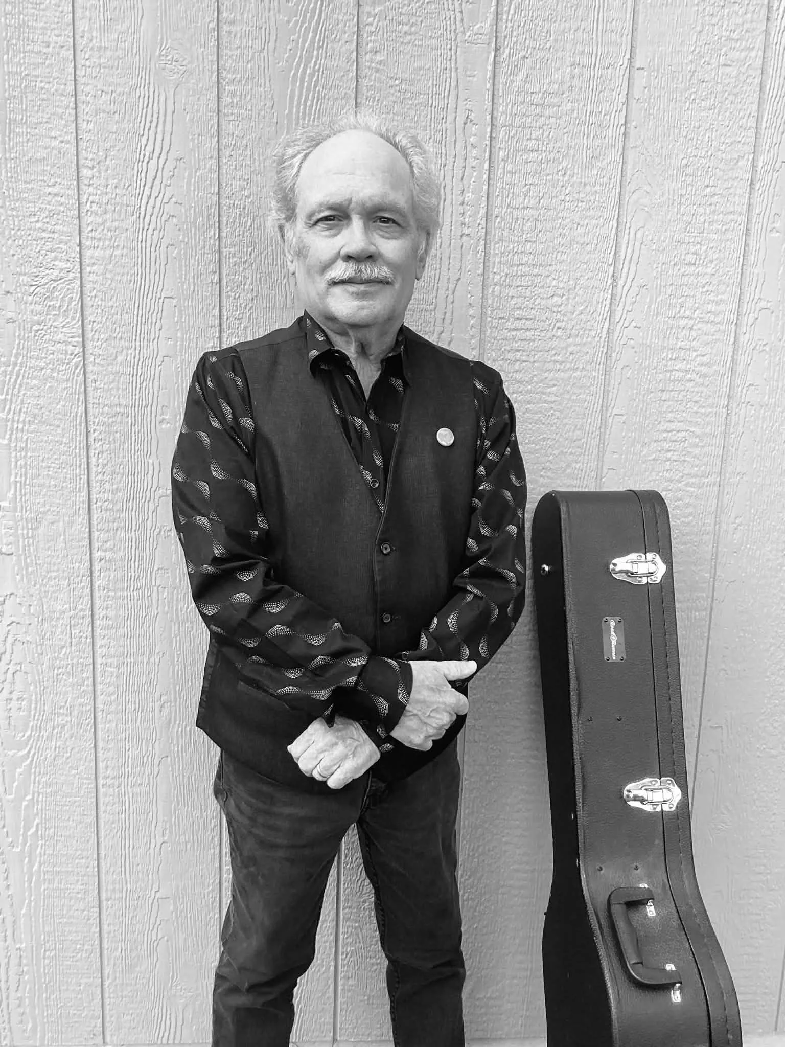 LIVE MUSIC WITH GORDY HUNT
