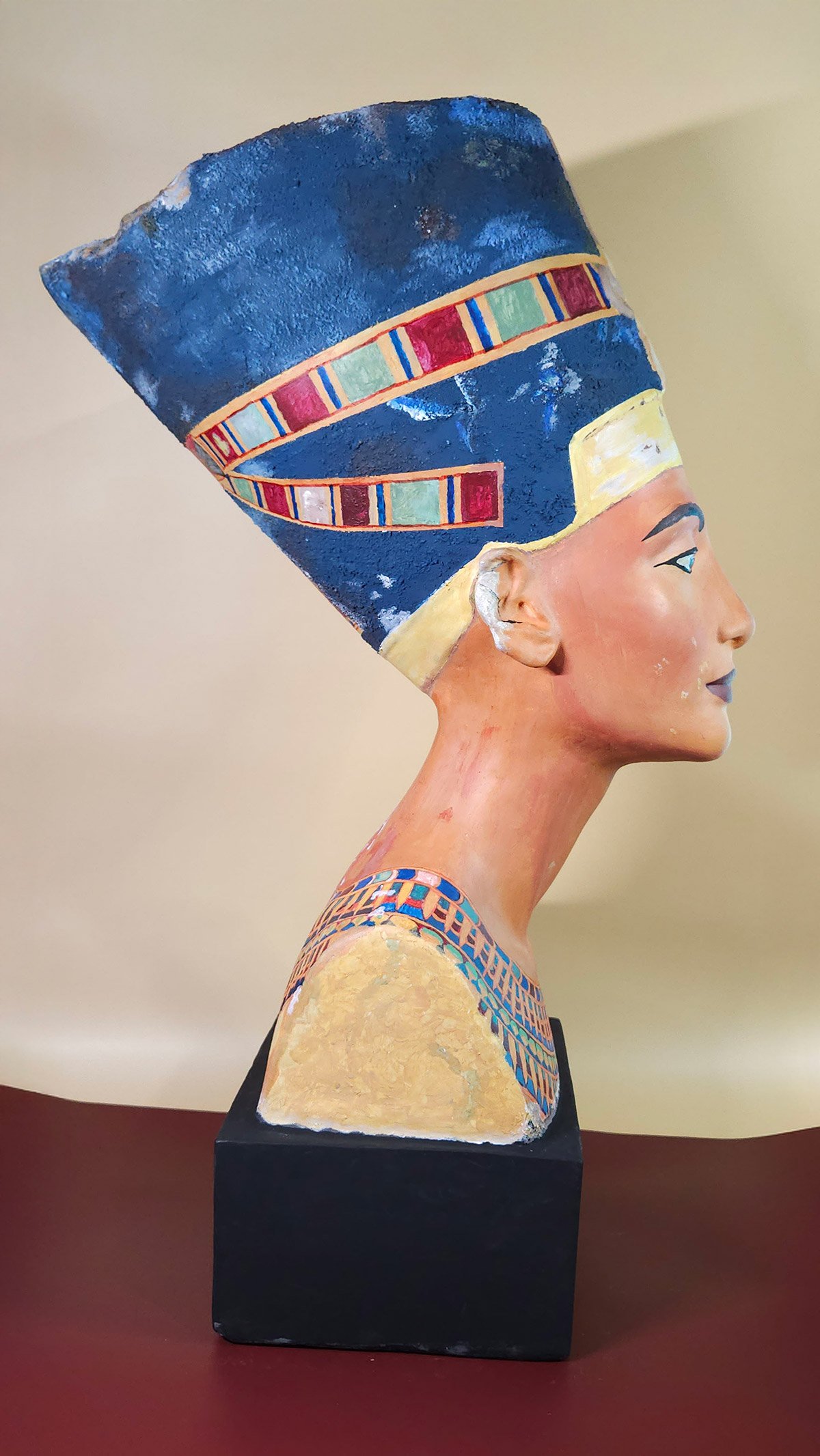 Nefertiti Bust, 3d printed and hand painted, side view