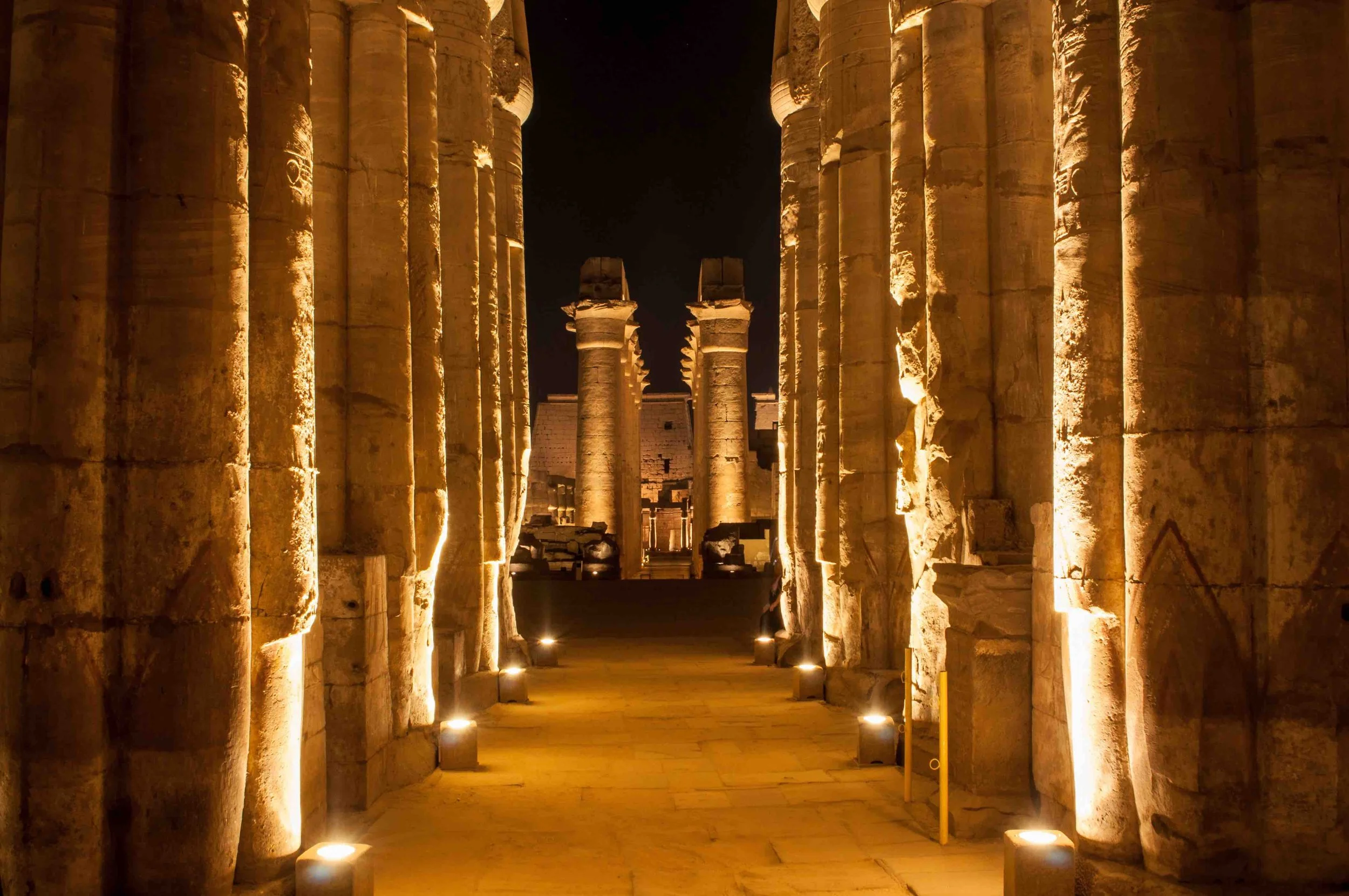 05 Luxor Temple AdobeStock_105129087 - small.jpg