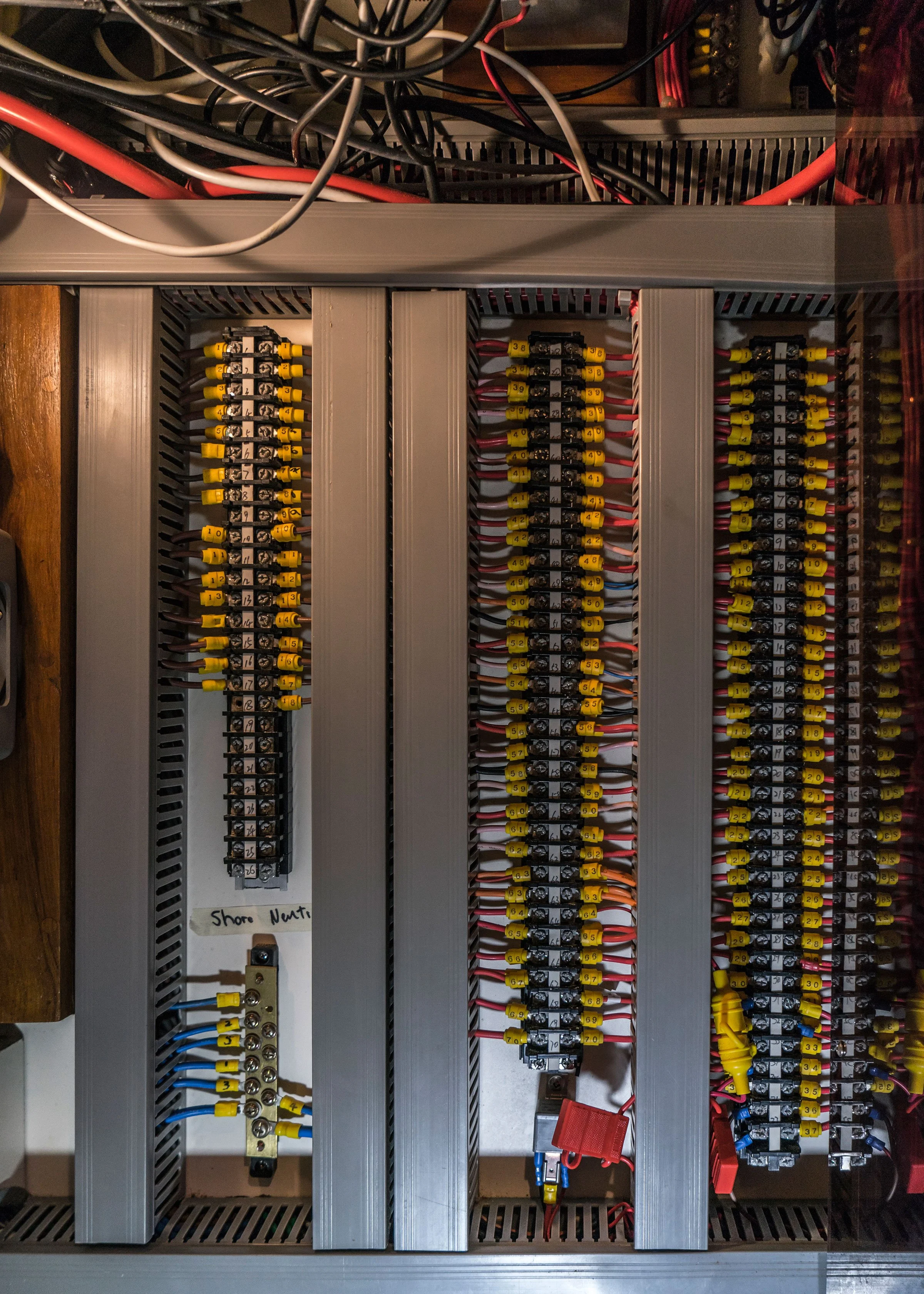 marine-electrical-electronics-installation-servicing-repairs-pine-harbour-auckland-new-zealand-10.jpg