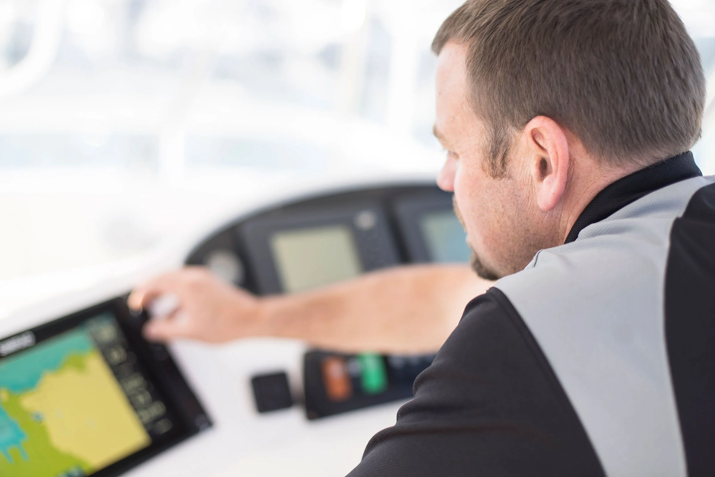 marine-electrical-electronics-installation-servicing-repairs-pine-harbour-auckland-new-zealand-26.jpg