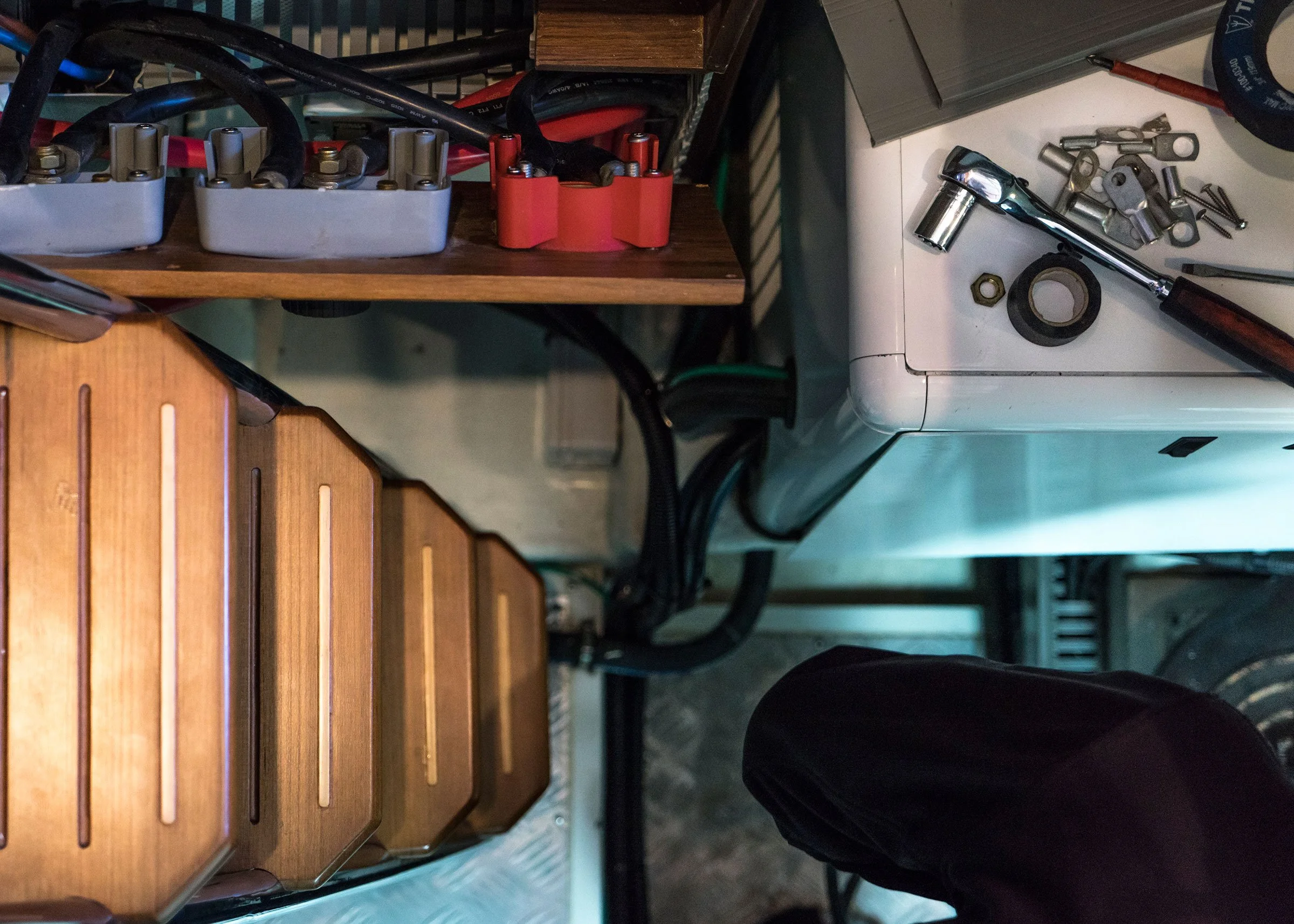 marine-electrical-electronics-installation-servicing-repairs-pine-harbour-auckland-new-zealand-4.jpg