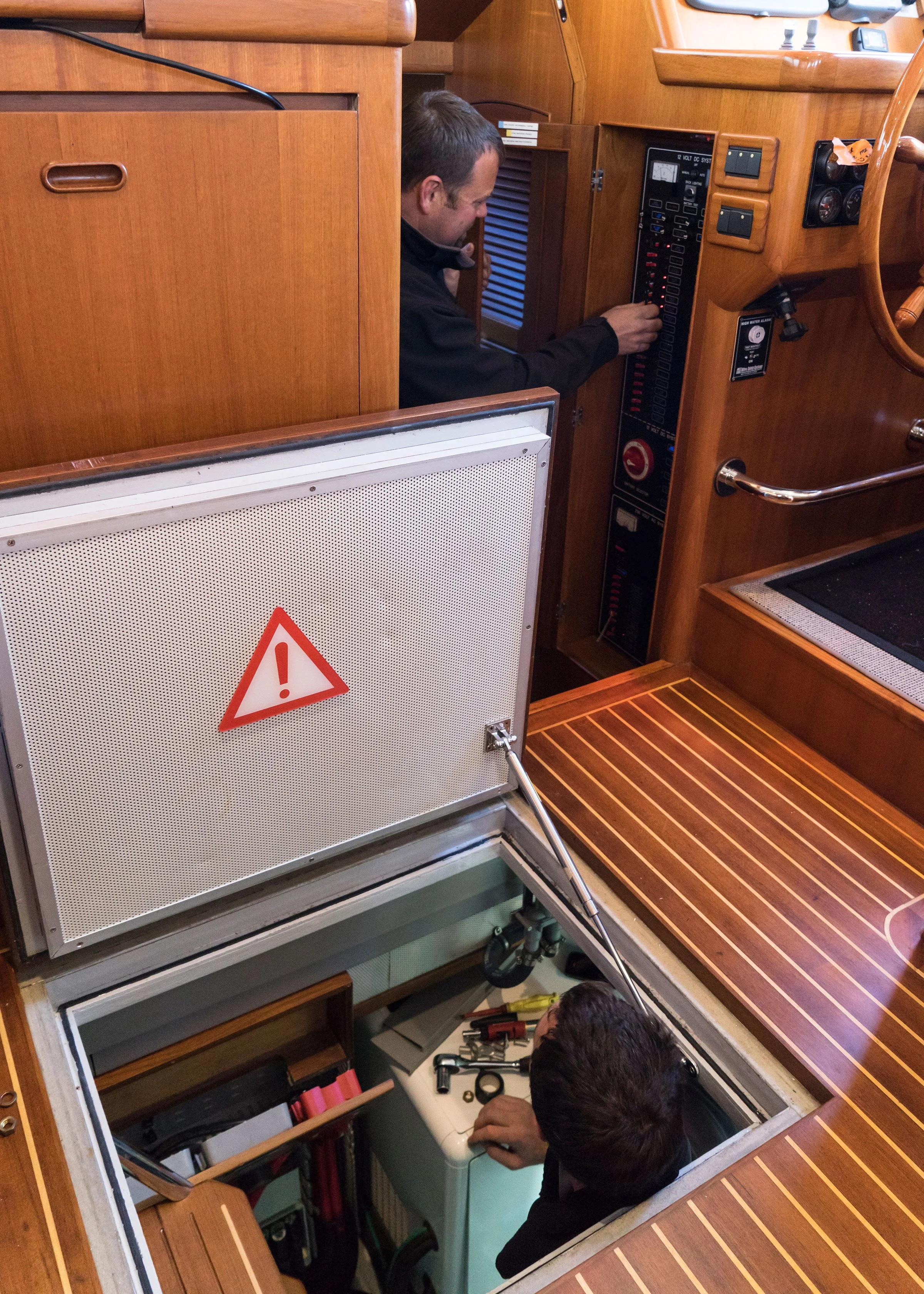 marine-electrical-electronics-installation-servicing-repairs-pine-harbour-auckland-new-zealand-8.jpg