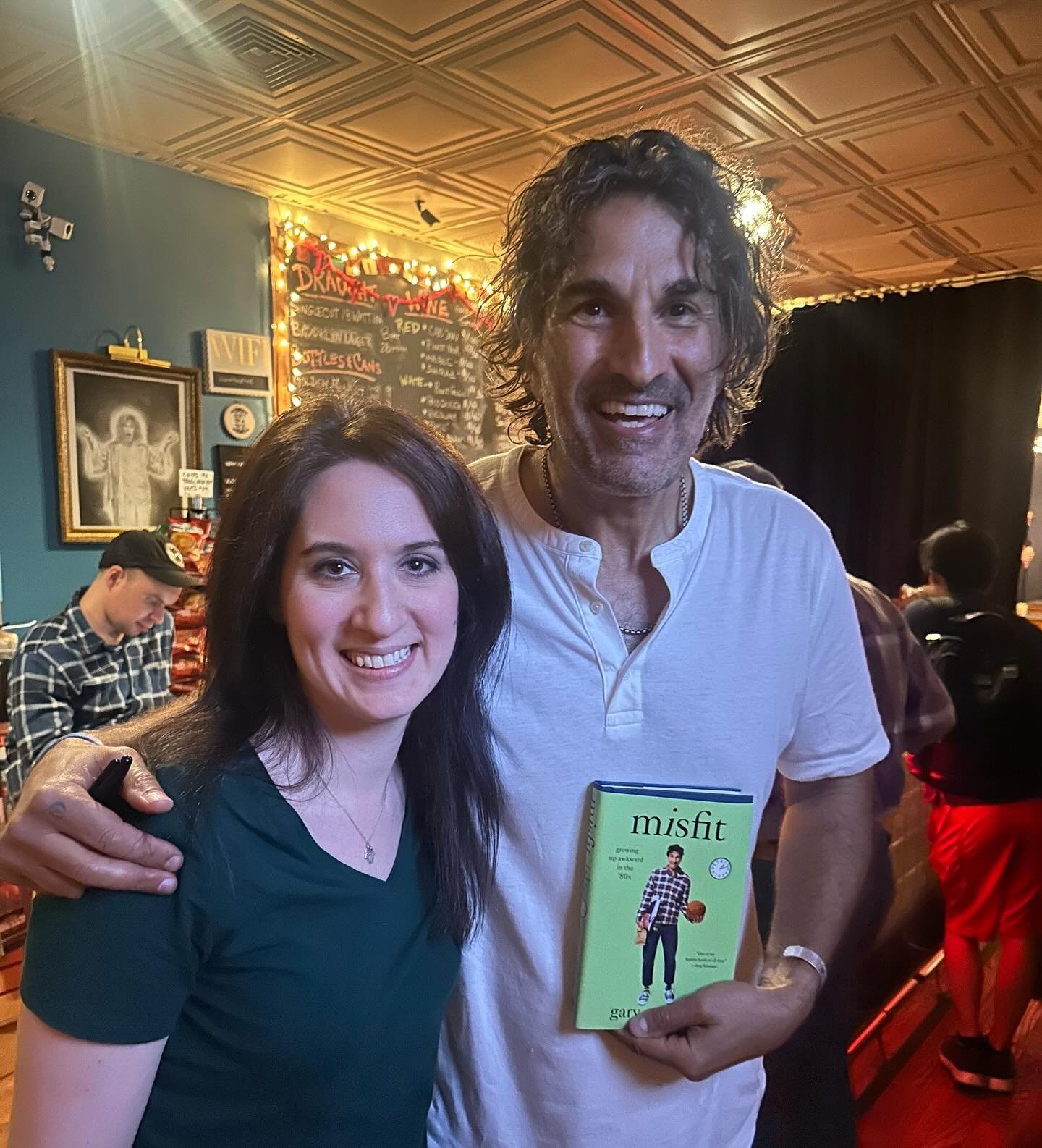 Saw and got to meet (!!) @garygulman at @qedastoria last night. Not only is he a talented and amazing comedian, but he has also been incredibly vulnerable in discussing his own mental health journey. 

If you haven&rsquo;t seen his special, The Great