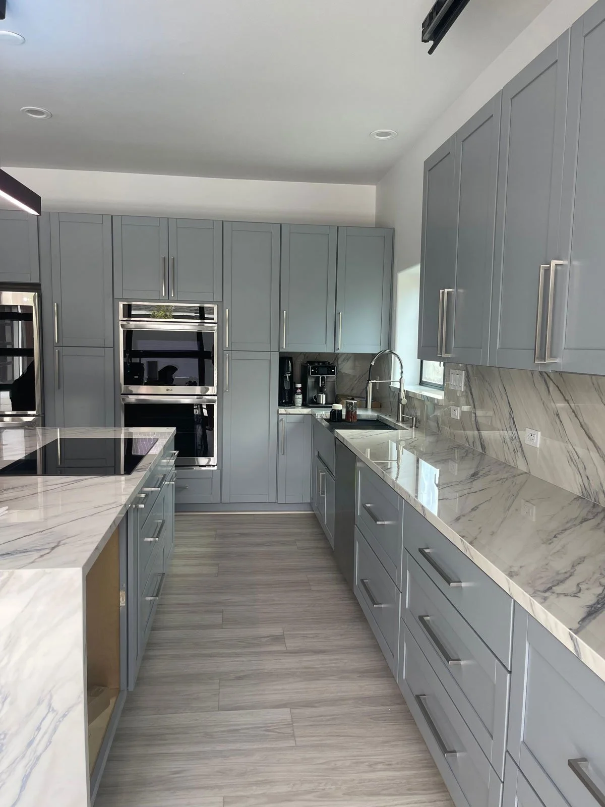 CoastalGrayKitchen122.jpg
