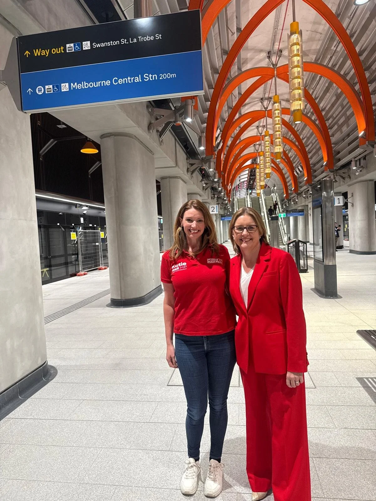 Put it in your calendar -  on Sunday, 30 November, the Metro Tunnel is opening two weeks earlier than scheduled. 

5 new stations and A new way to move around Melbourne.