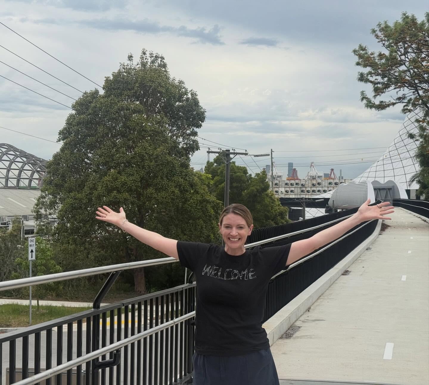 Yarraville! An early Christmas gift 🚲 

The Harris Street bike path over Whitehall Street is opening today (9:30am)! This important cycling connection from Yarraville Gardens travels across Whitehall, through the new wetlands to the Veloway. 

You c