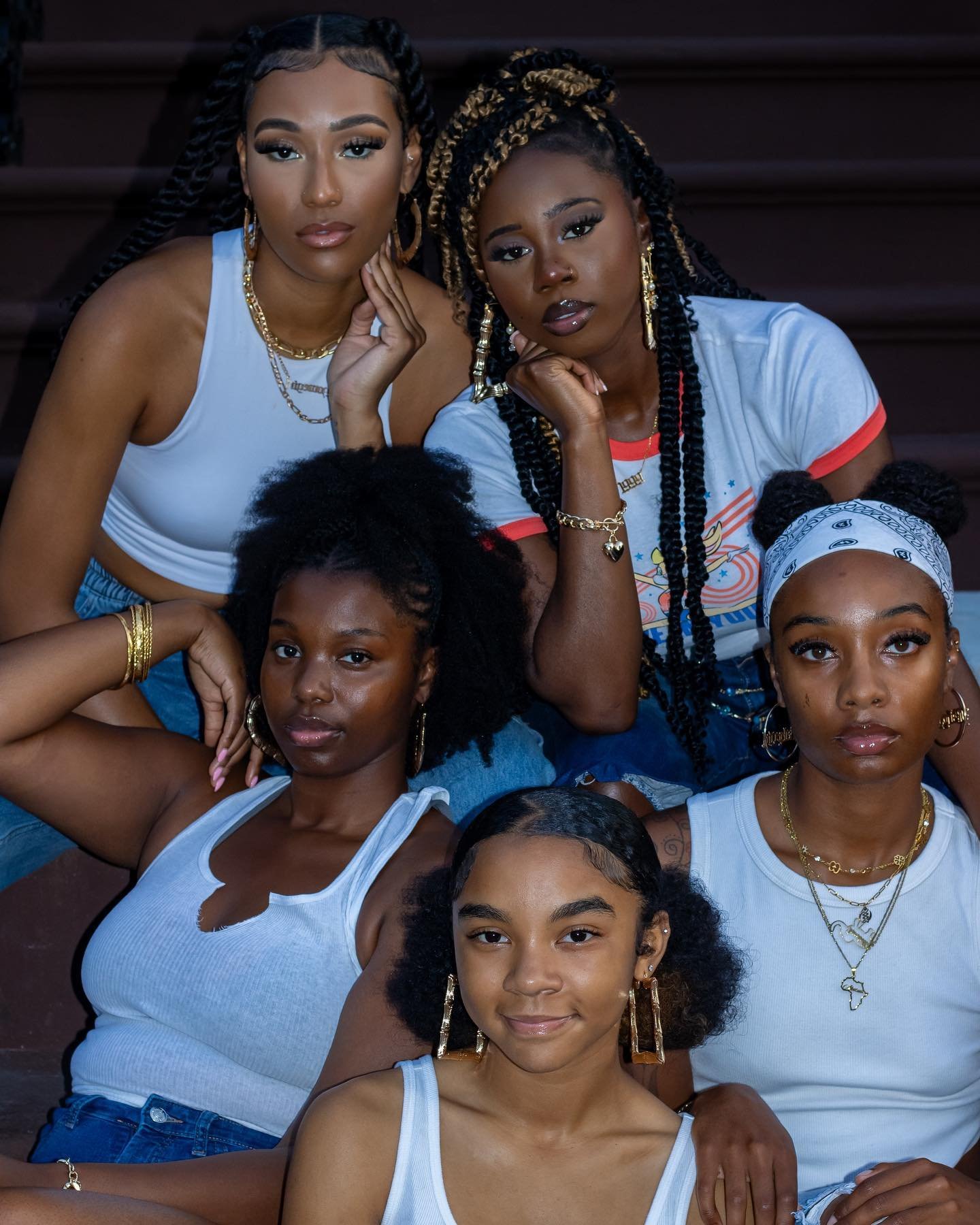 The Original Copy.

With Love 
TKL

Models: @_faridatt 
@saigeyypoohhhh 
@raetayo 
@_averydanielle 
@nyaaliya_ 

Creative director: @nyaaliya_ 

#tkl #blackphotographers #femalephotographers #blackphotography #blackmodel #blackart #nyc #beauty