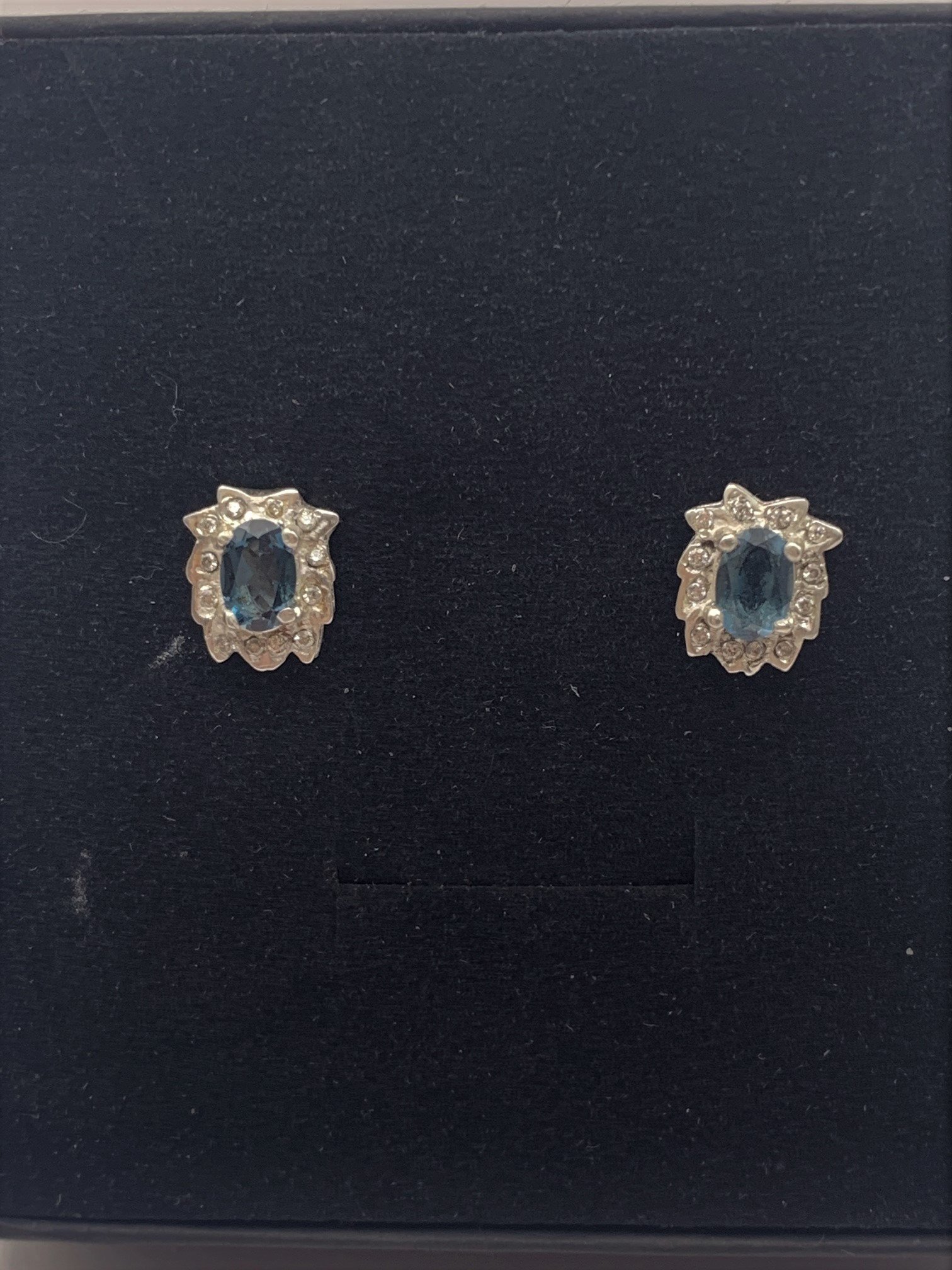 https://i.etsystatic.com/15864318/r/il/27ce07/4389043781/il_fullxfull.4389043781_nyz8.jpg