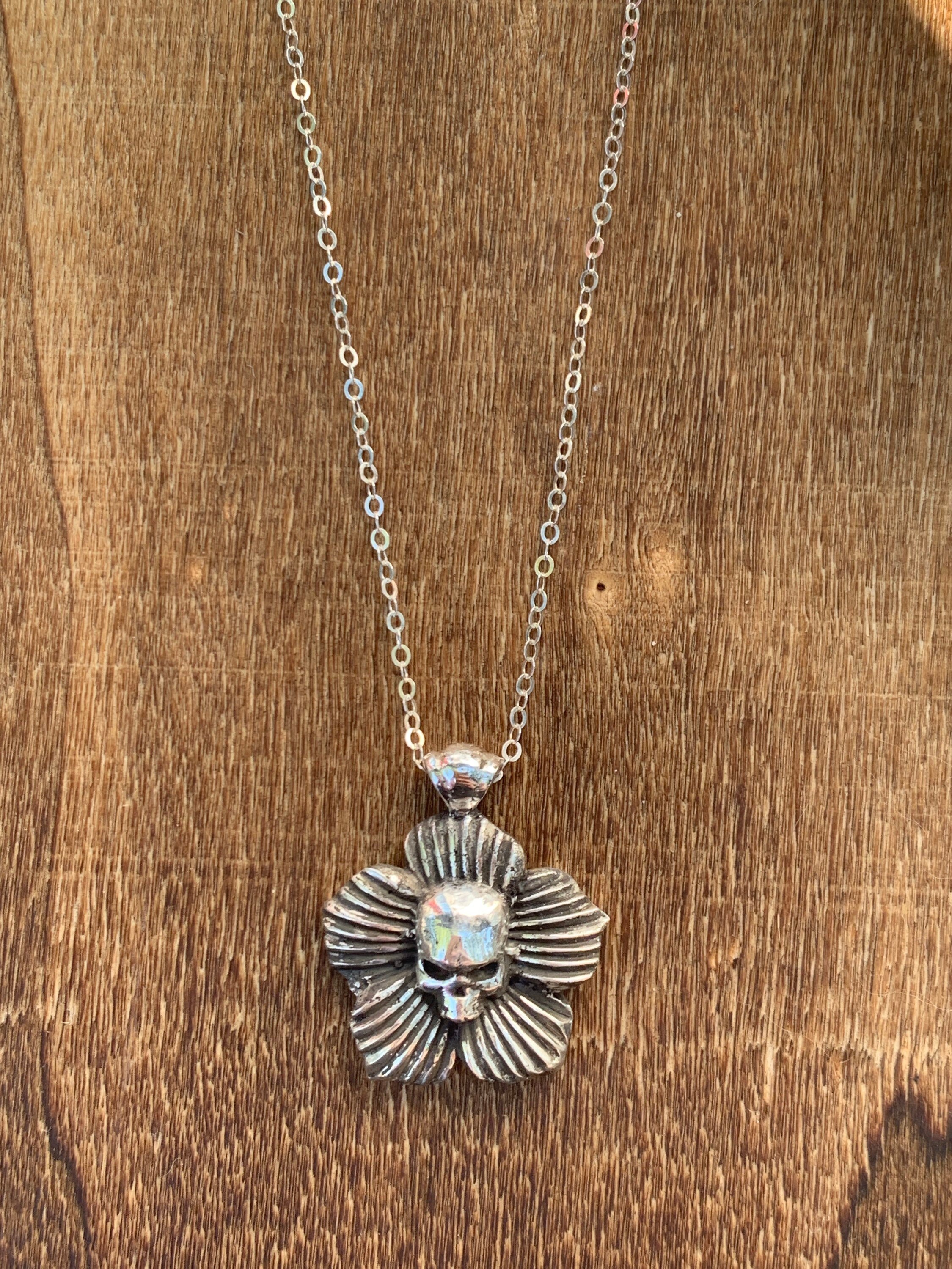 https://i.etsystatic.com/15864318/r/il/37b3eb/4302233967/il_fullxfull.4302233967_gcvf.jpg