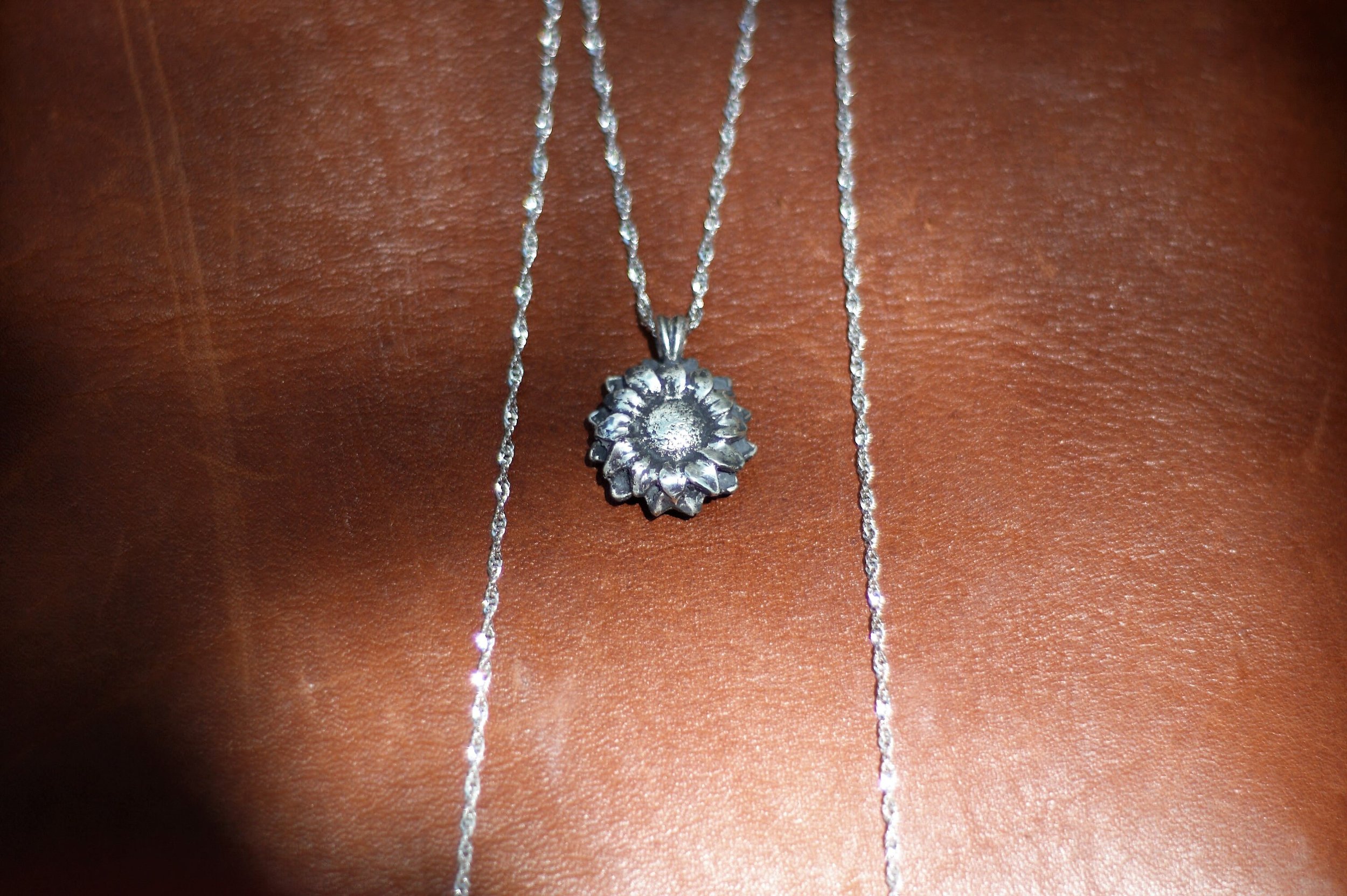 https://i.etsystatic.com/15864318/r/il/08eb7e/4017913329/il_fullxfull.4017913329_26uz.jpg