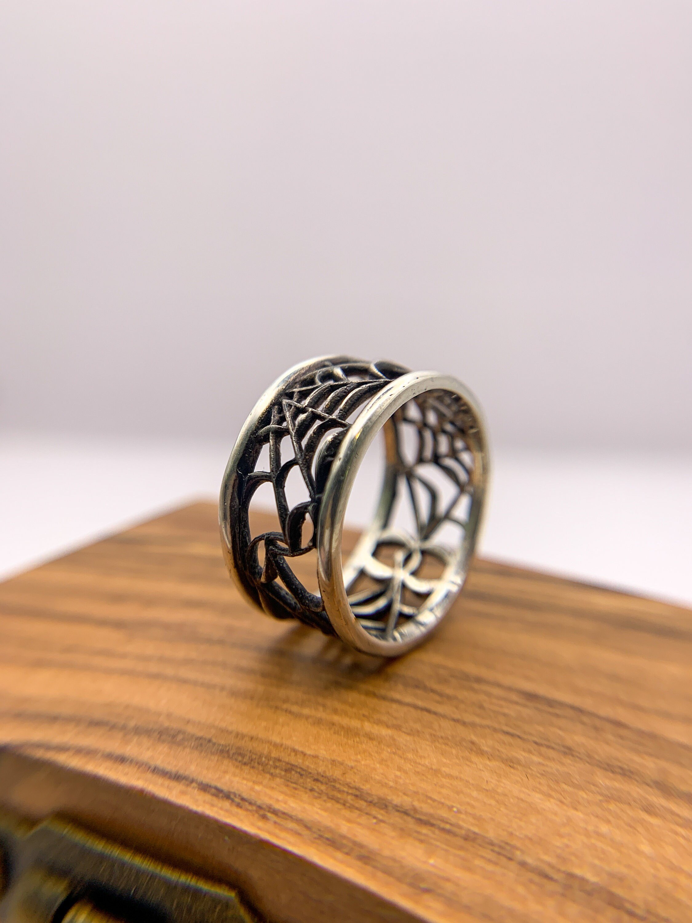 https://i.etsystatic.com/15864318/r/il/98735b/5256160142/il_fullxfull.5256160142_920d.jpg