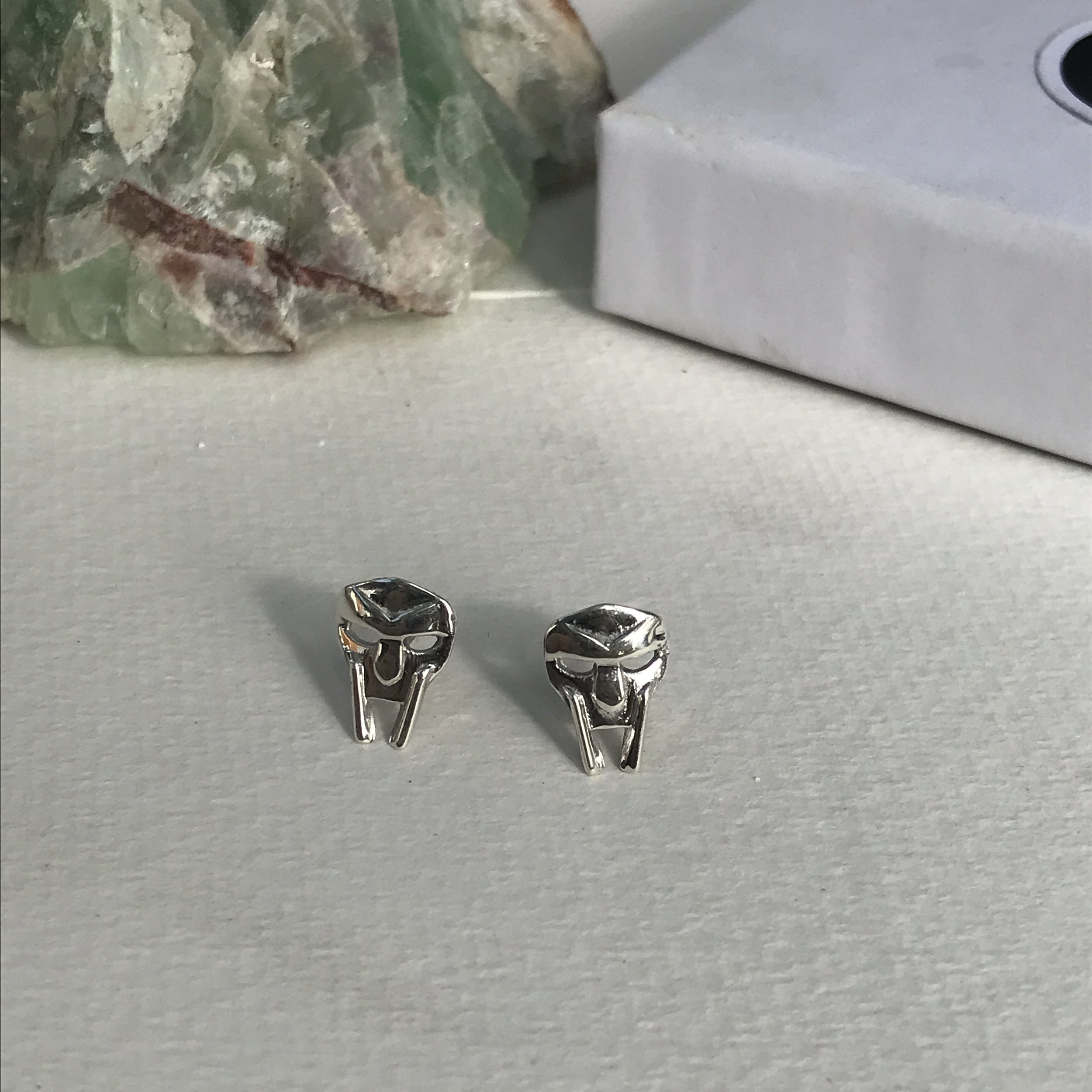 https://i.etsystatic.com/15864318/r/il/3e7454/3993640152/il_fullxfull.3993640152_oz0d.jpg
