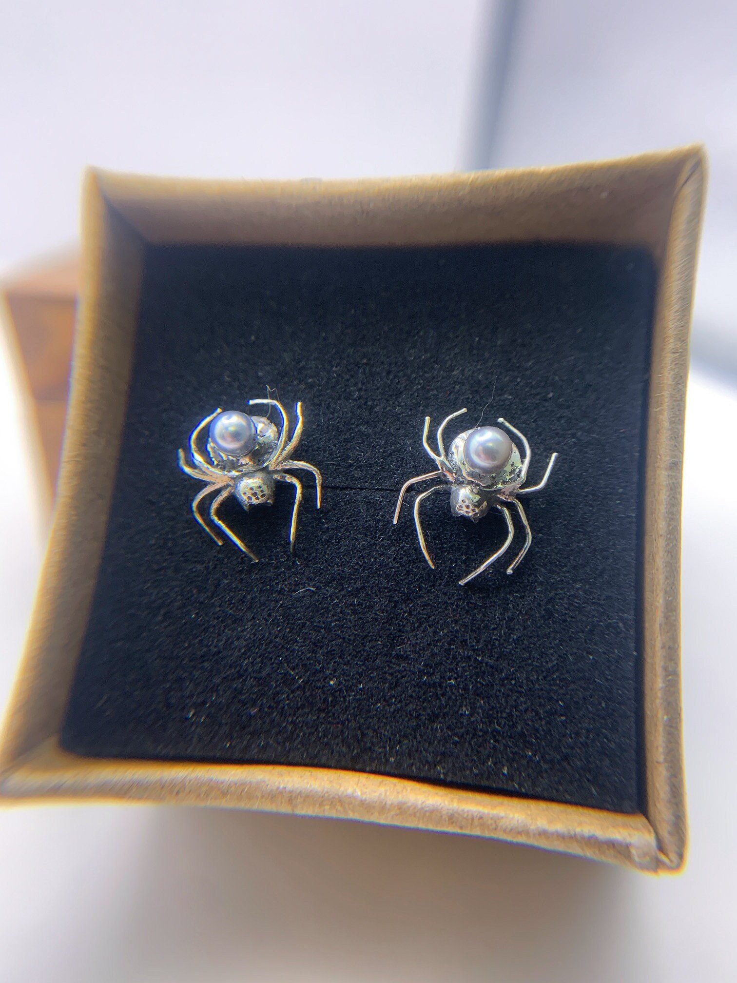 https://i.etsystatic.com/15864318/r/il/f0d13a/5704684823/il_fullxfull.5704684823_3eec.jpg