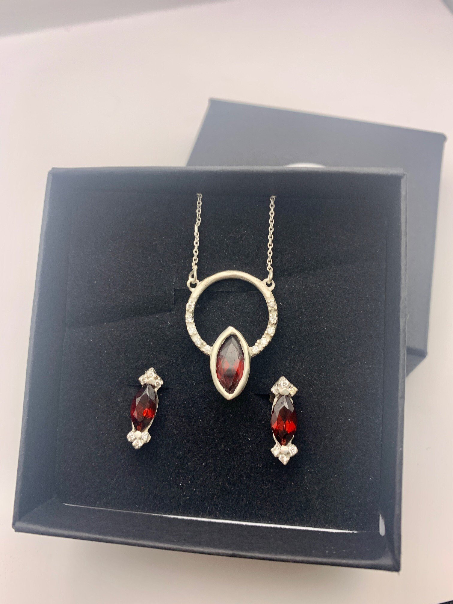 https://i.etsystatic.com/15864318/r/il/fb31e8/4462691446/il_fullxfull.4462691446_lgon.jpg