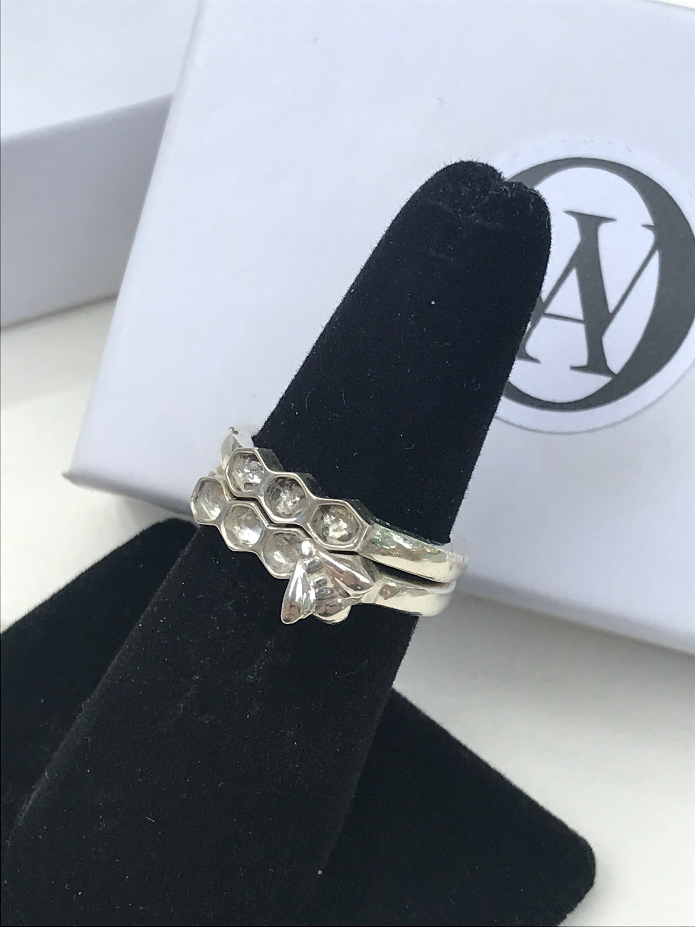 https://i.etsystatic.com/15864318/r/il/650e8a/3945376348/il_fullxfull.3945376348_spv5.jpg