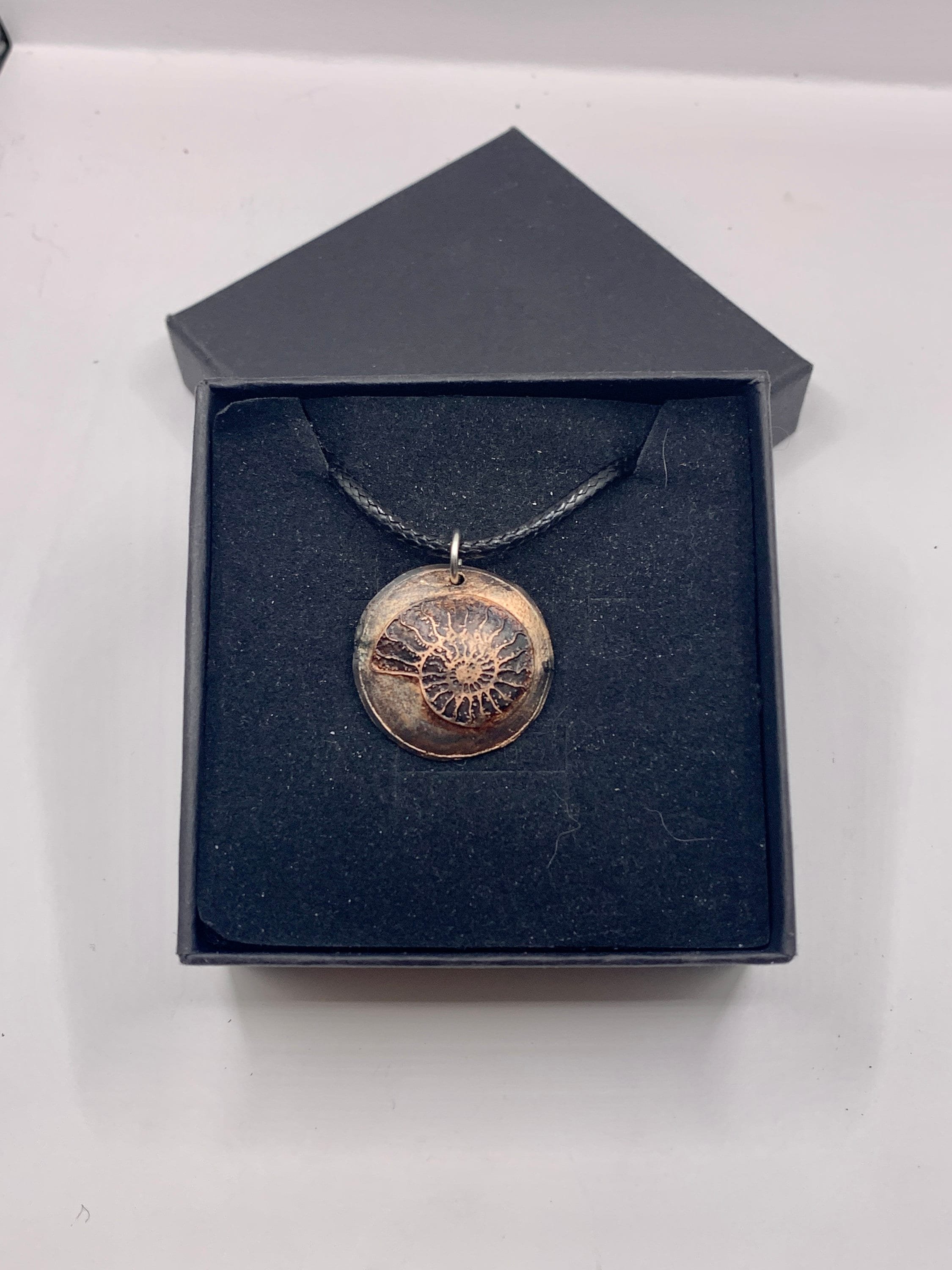 https://i.etsystatic.com/15864318/r/il/65bd48/4636716167/il_fullxfull.4636716167_tjd8.jpg