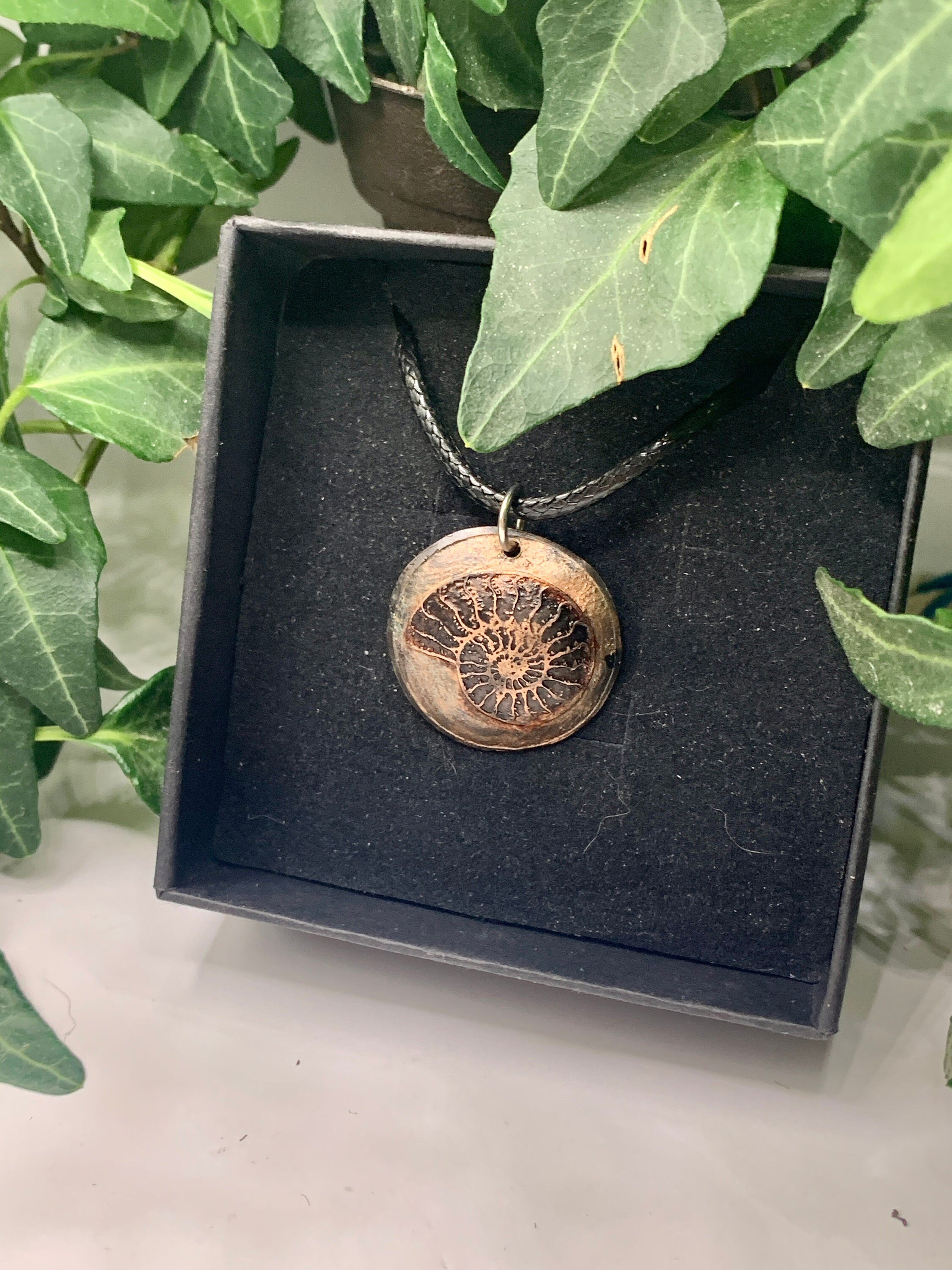 https://i.etsystatic.com/15864318/r/il/0fa376/4636716335/il_fullxfull.4636716335_ovuk.jpg