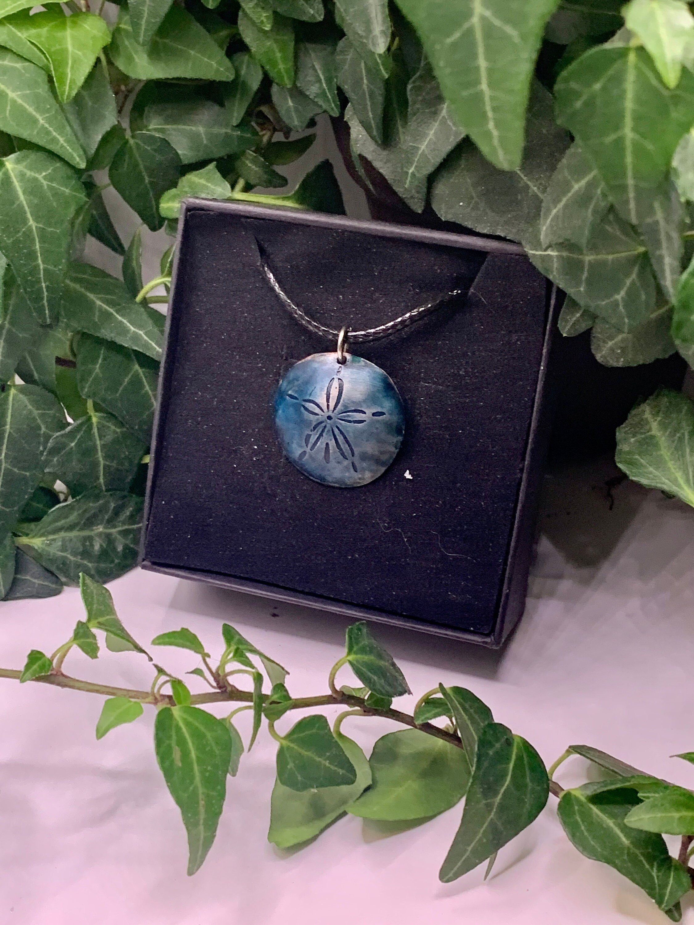 https://i.etsystatic.com/15864318/r/il/c689e4/4588474738/il_fullxfull.4588474738_4vx2.jpg