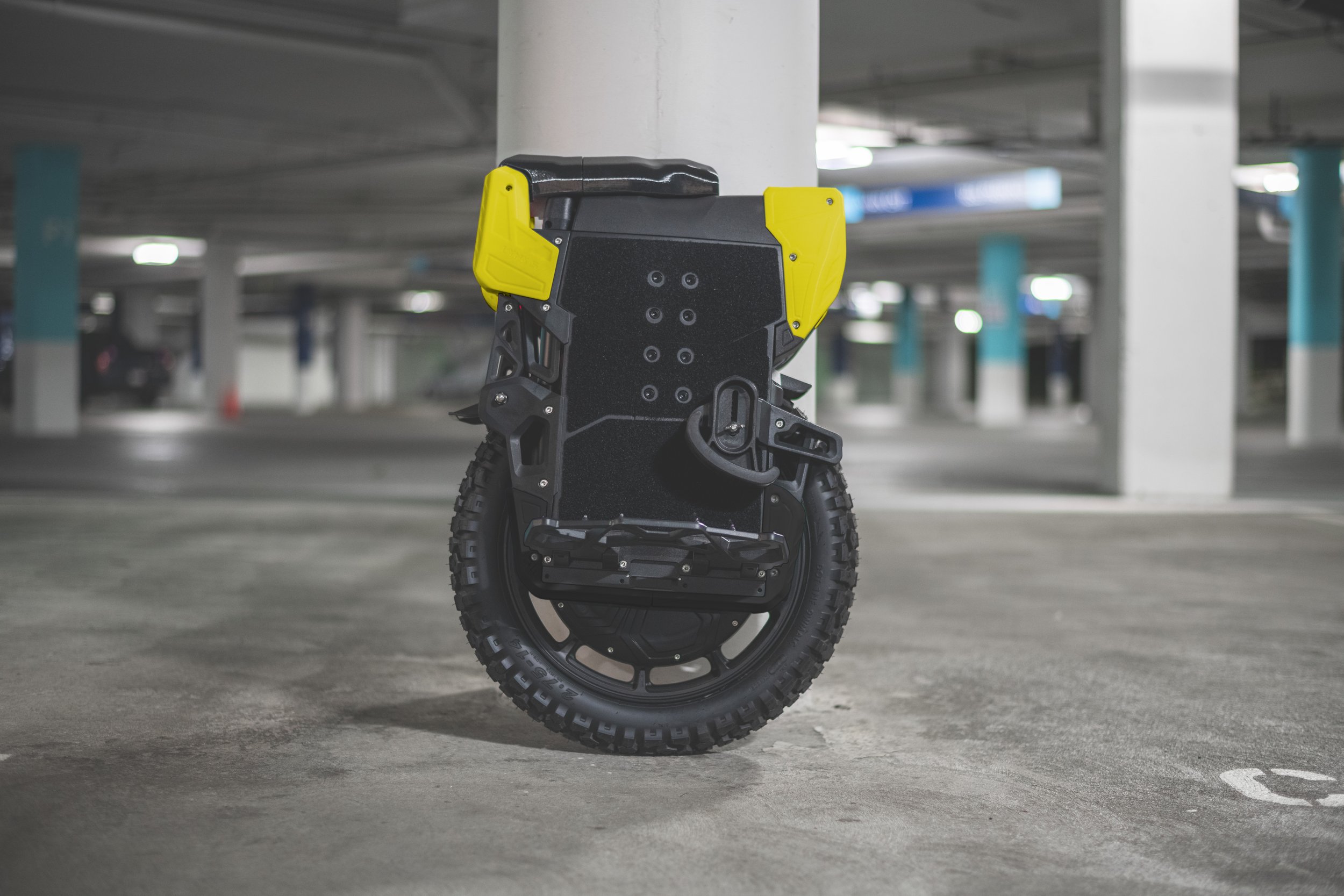 lynx_s_vertex_top_protection_unibody_yellow.jpg