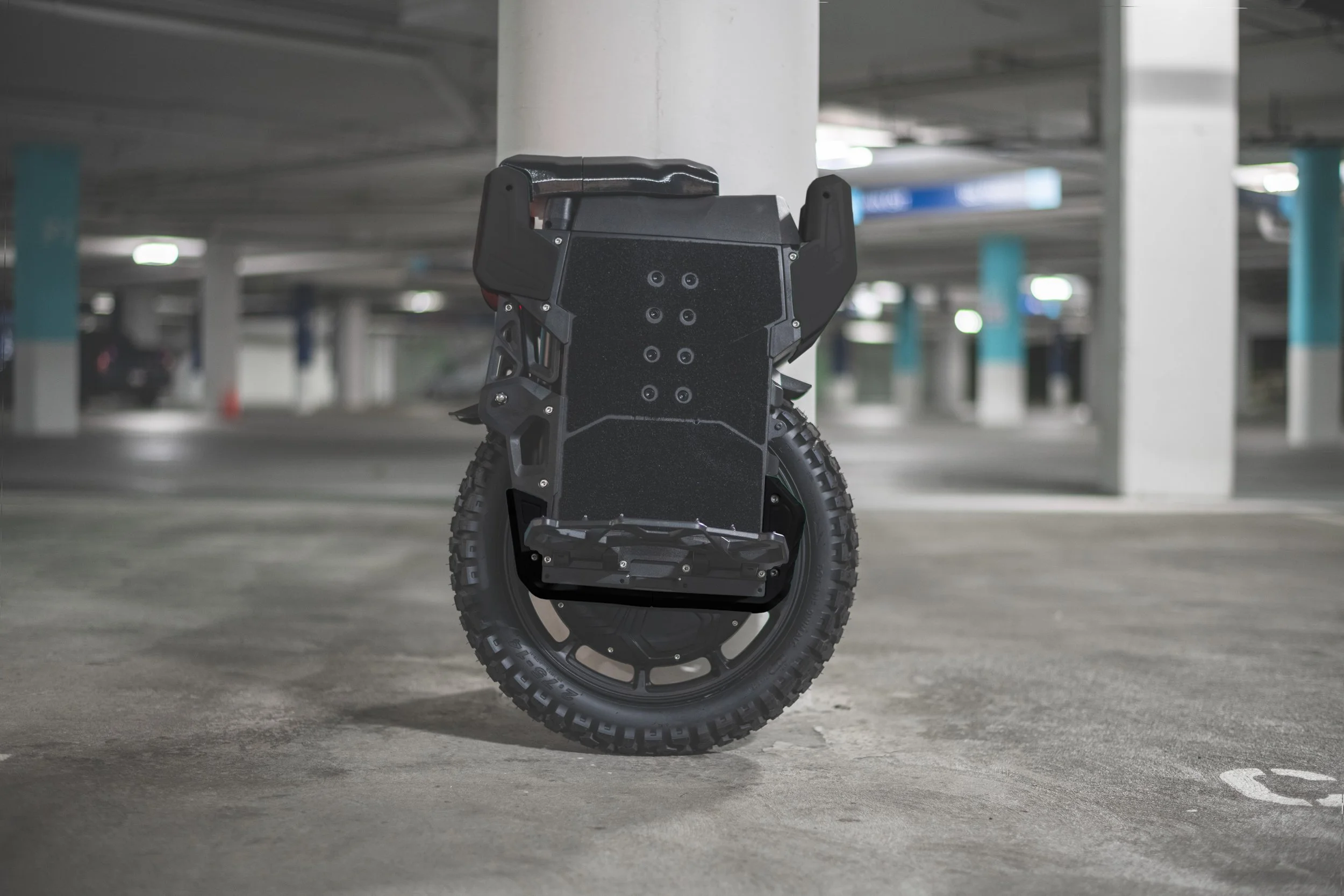 lynx_s_vertex_bottom_protection_no_jump_black.jpg
