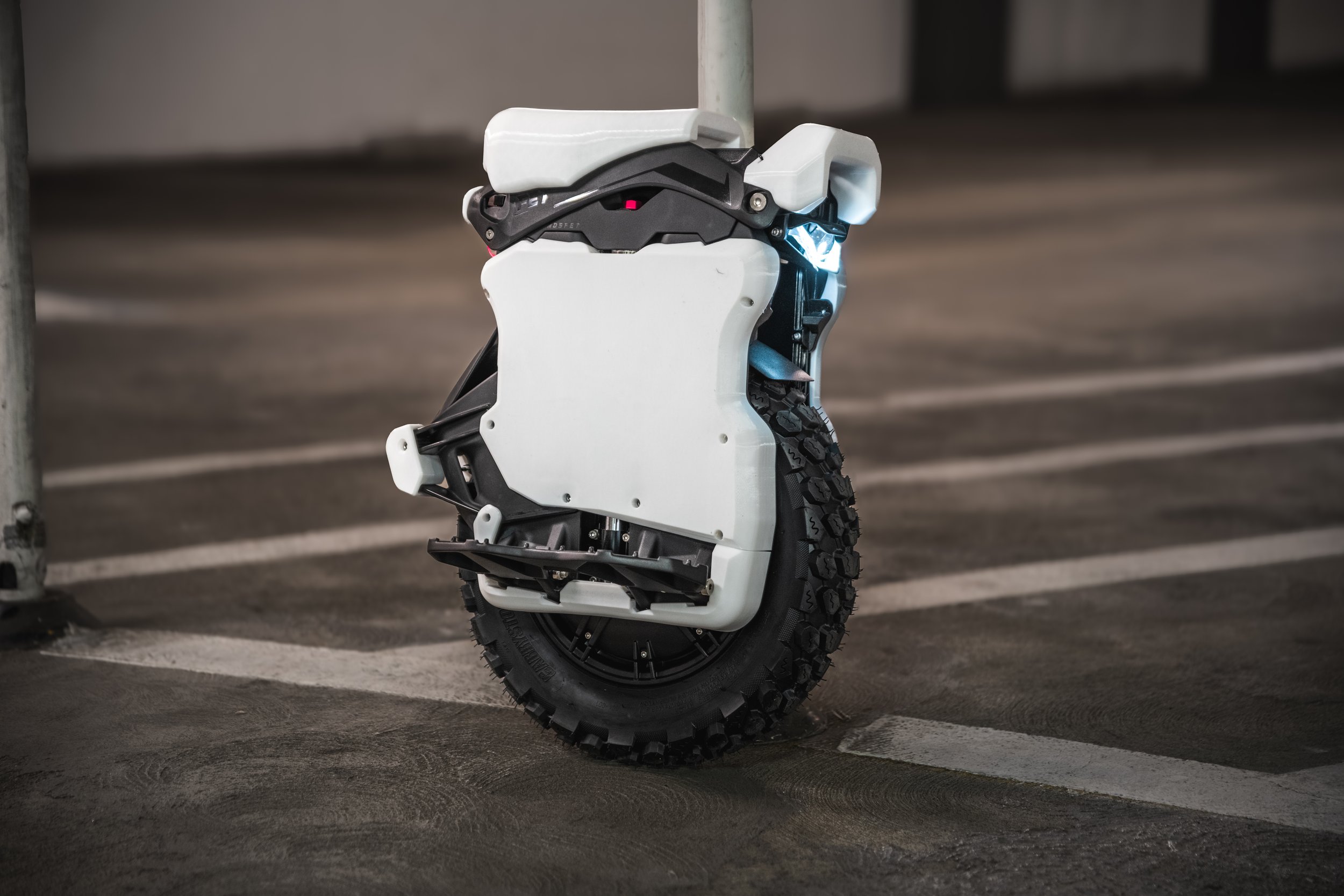 aero_vertex_kit_white_01.jpg