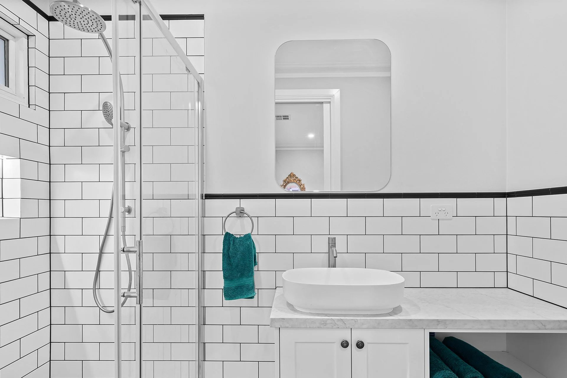 Bathroom2.jpg