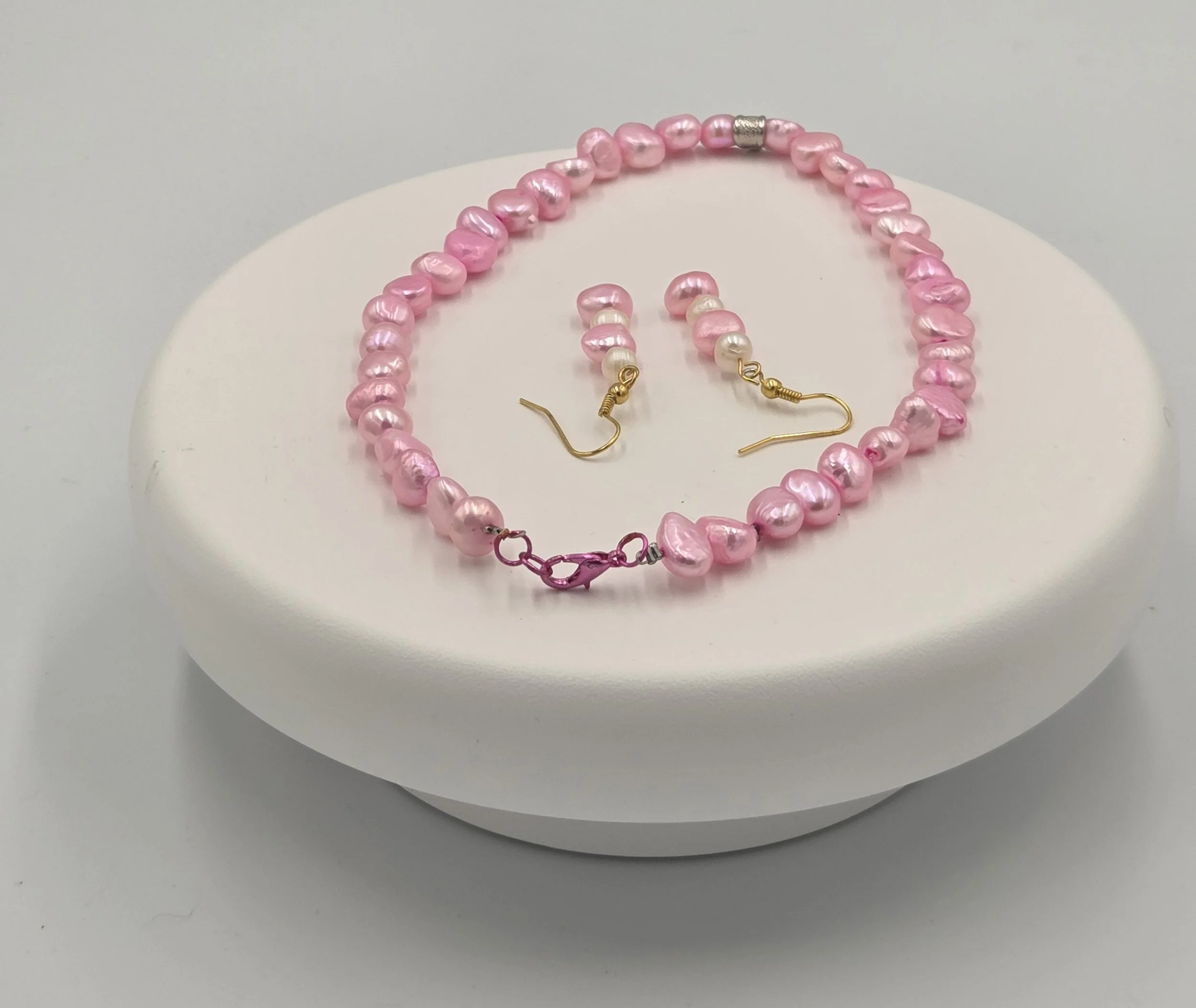 pink freshwater pearls & Dolphin3.jpg