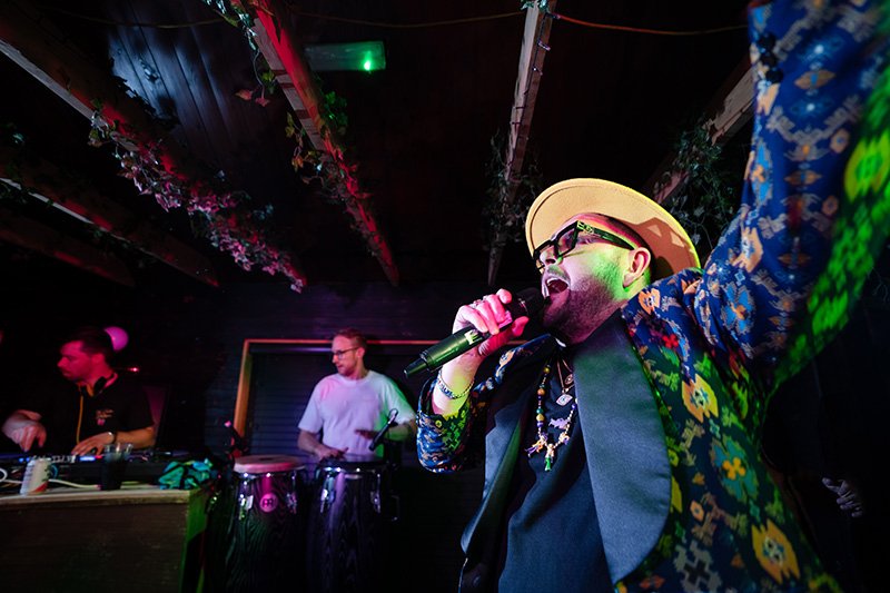 2024-04-12 cuban bros Mike sings.jpg