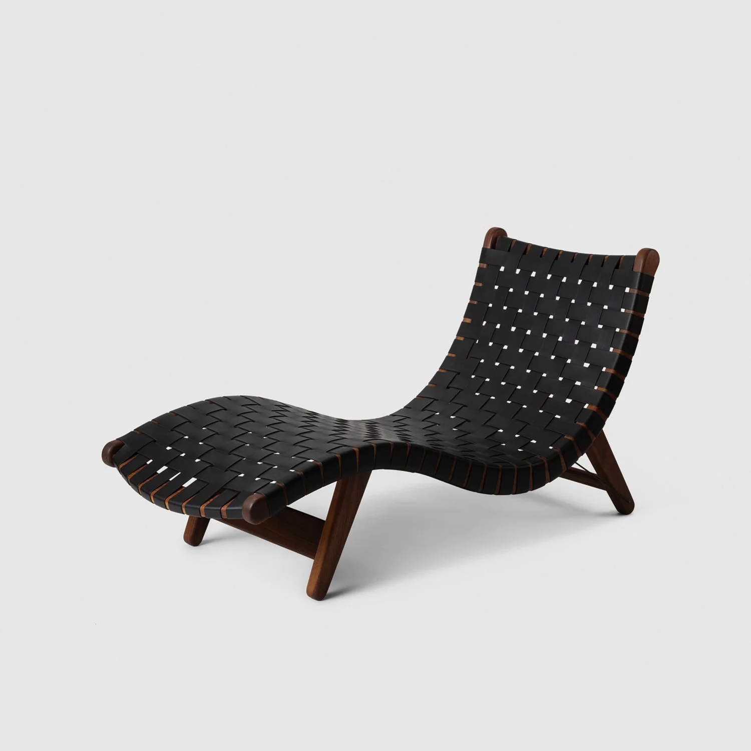 Alacran Chaise, Strapping