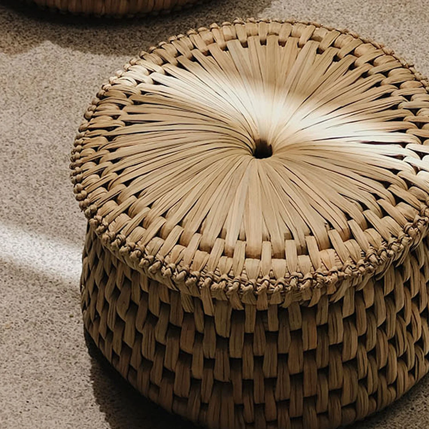 Luteca_Woven Large Stool_W1-detail.jpg