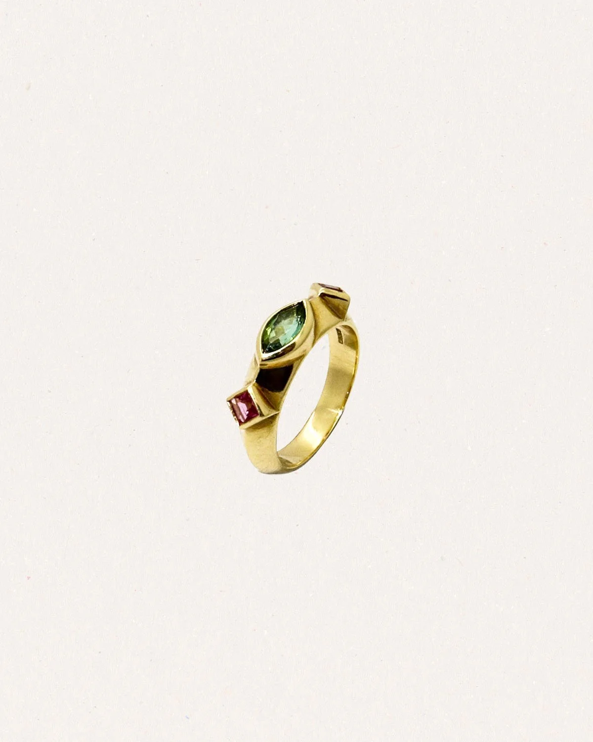 carnival.ring.g.p.jpg