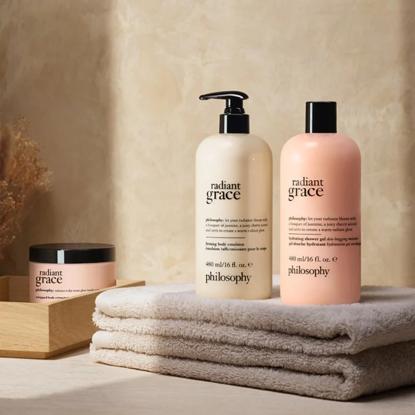 Retouche photo précise, amélioration de l'image, suppression des défauts, création du fond et des ombres, photomontage, chromie. 