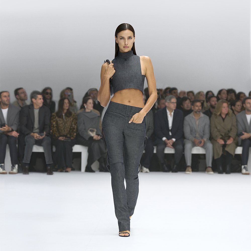 Retouche photo précise, amélioration de l'image, suppression des défauts, création du fond et des ombres, photomontage, chromie. 