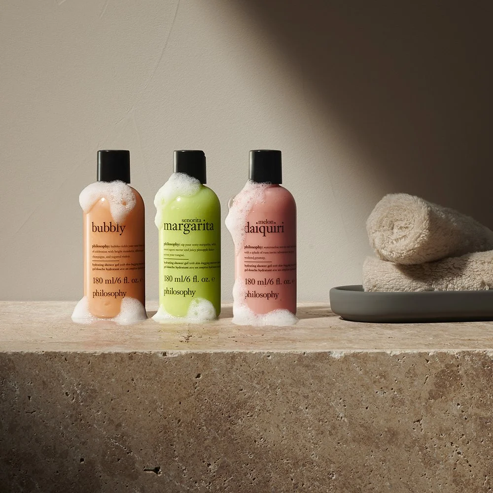 Retouche photo précise, amélioration de l'image, suppression des défauts, création du fond et des ombres, photomontage, chromie. 