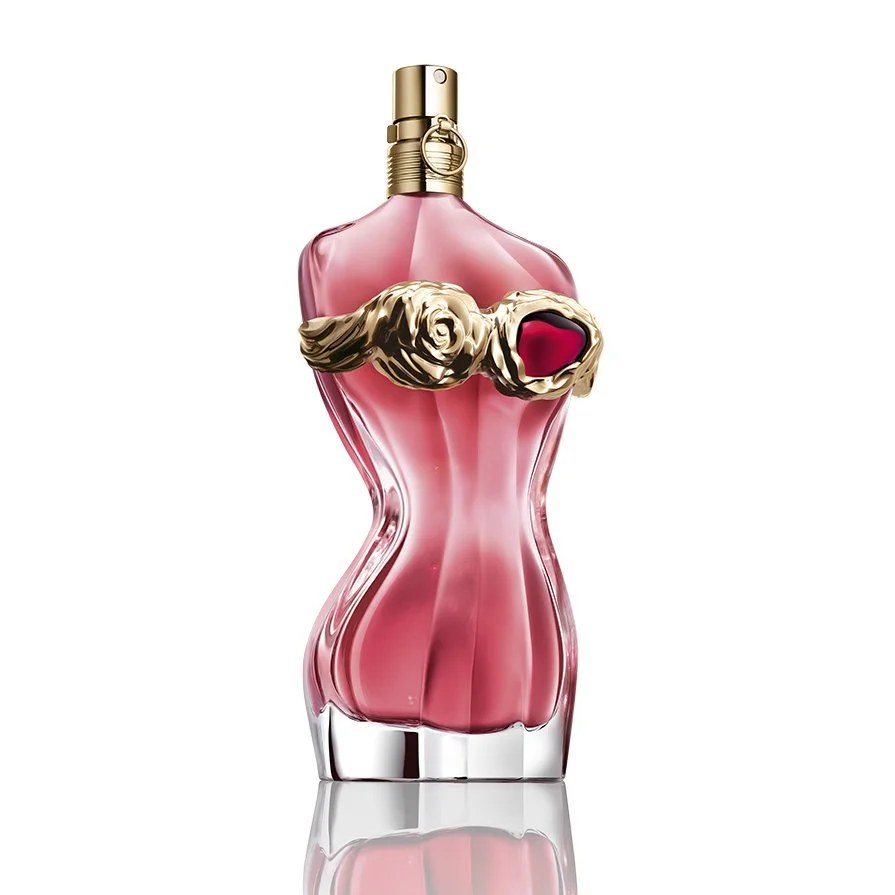 Retouche photo précise, amélioration de l'image, suppression des défauts, création du fond et des ombres, photomontage, chromie. 