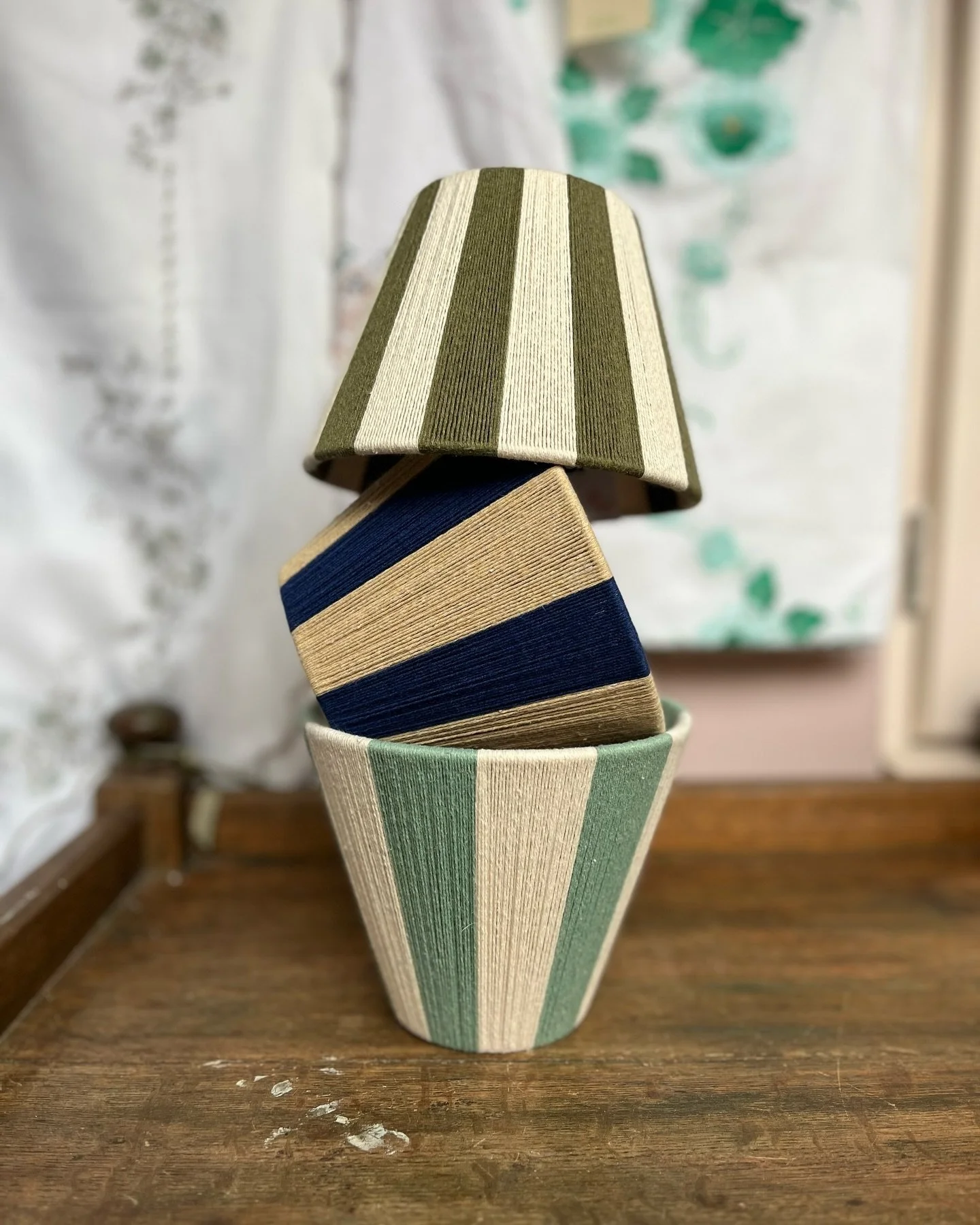 Simplicity.

A spotlight on some of our classic stripe combination&rsquo;s today. We know sometimes you don&rsquo;t need a mix of colours for your lampshade, just a single colour paired with a neutral for your space. 

We love how a string lampshade 