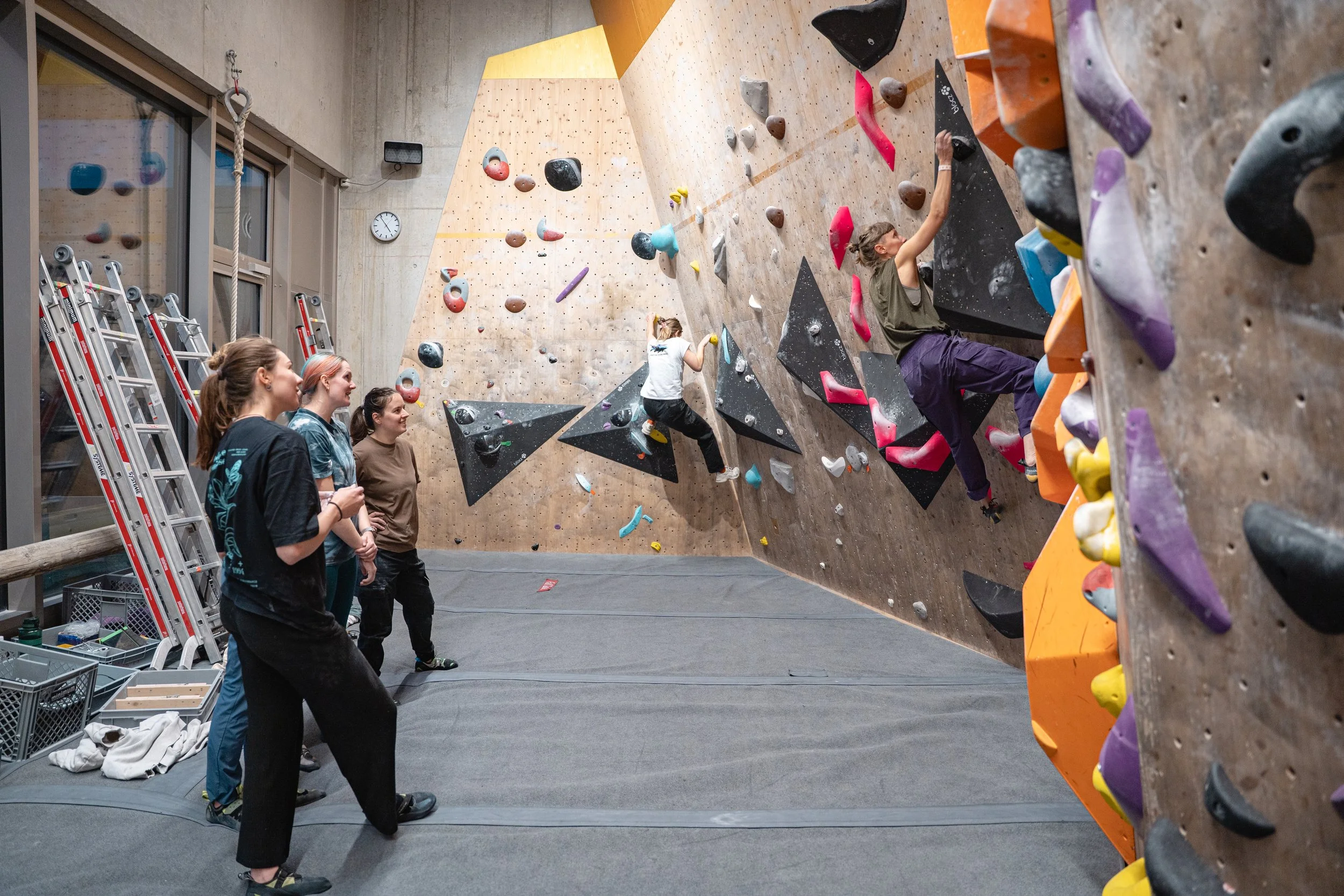 251122_Flinta_BoulderinnenFestival_073.jpg