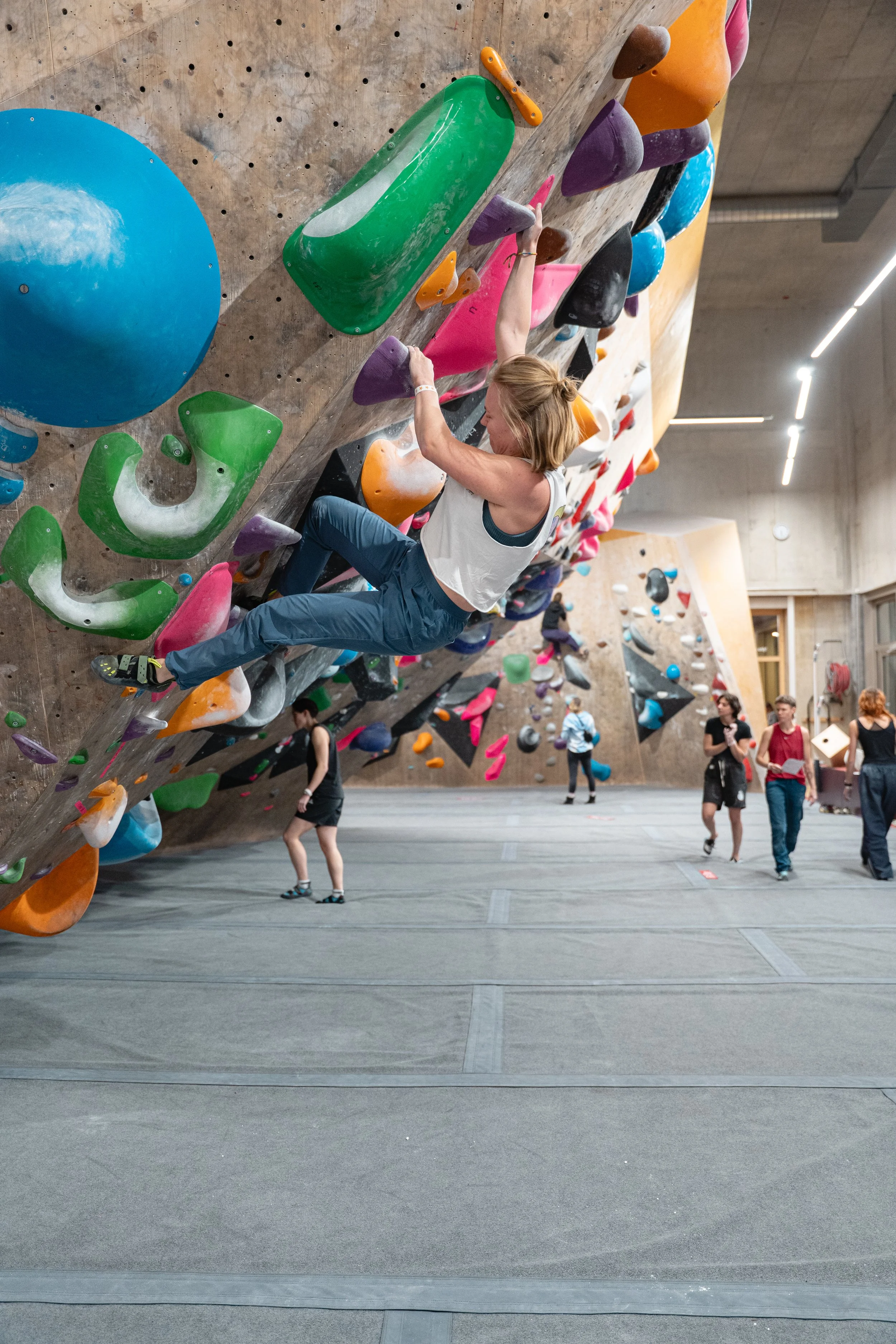 251122_Flinta_BoulderinnenFestival_107.jpg
