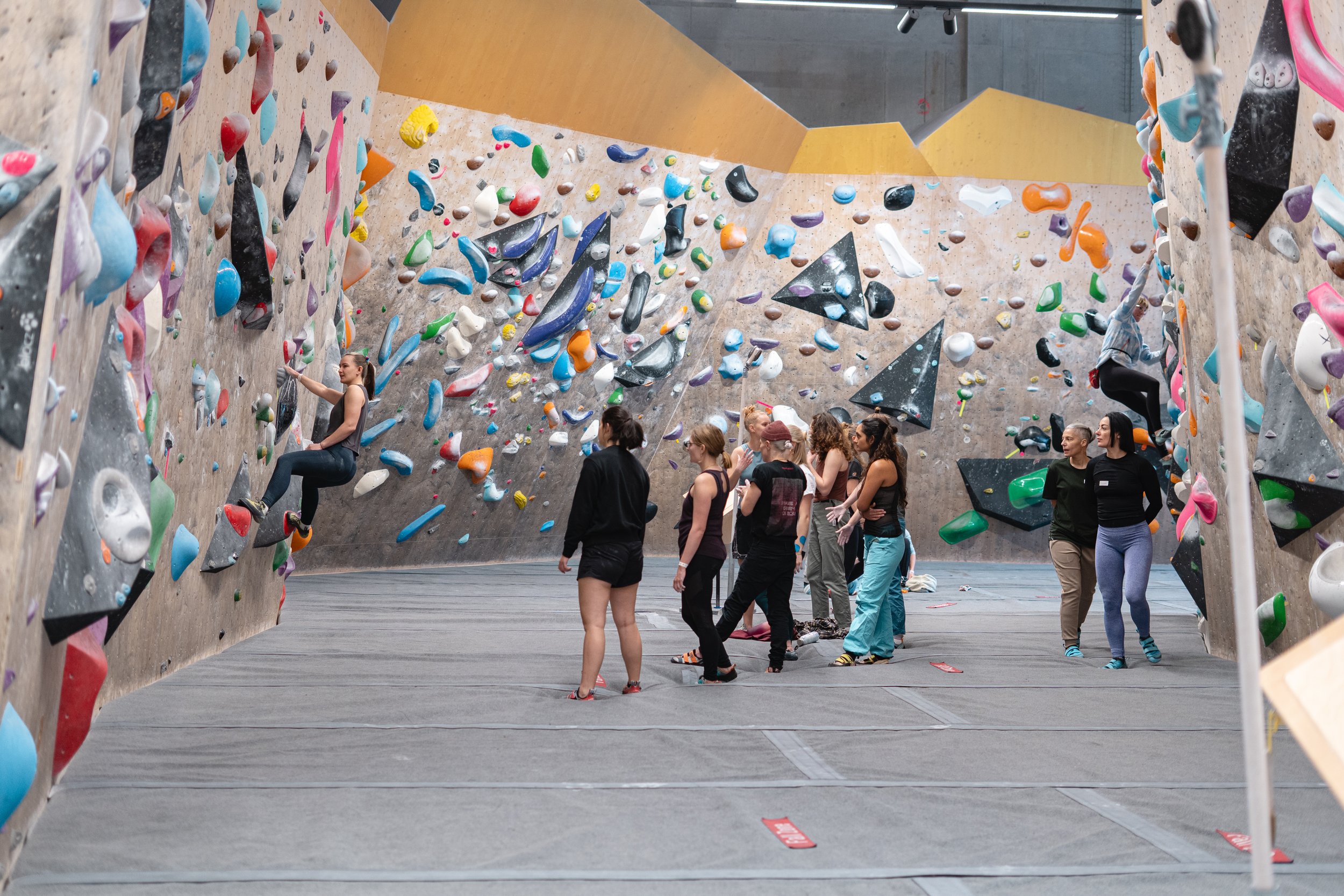251122_Flinta_BoulderinnenFestival_023.jpg