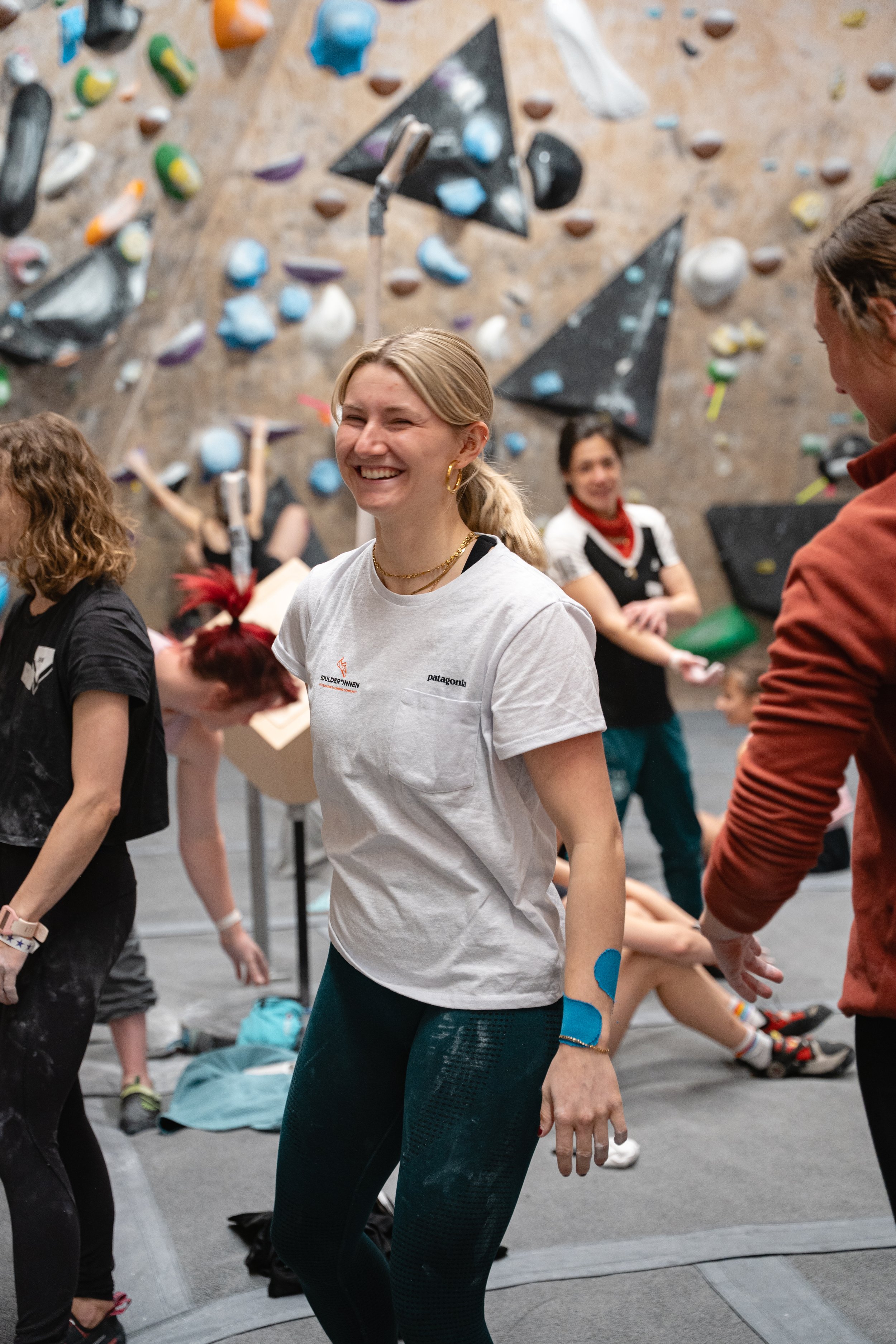 251122_Flinta_BoulderinnenFestival_056.jpg