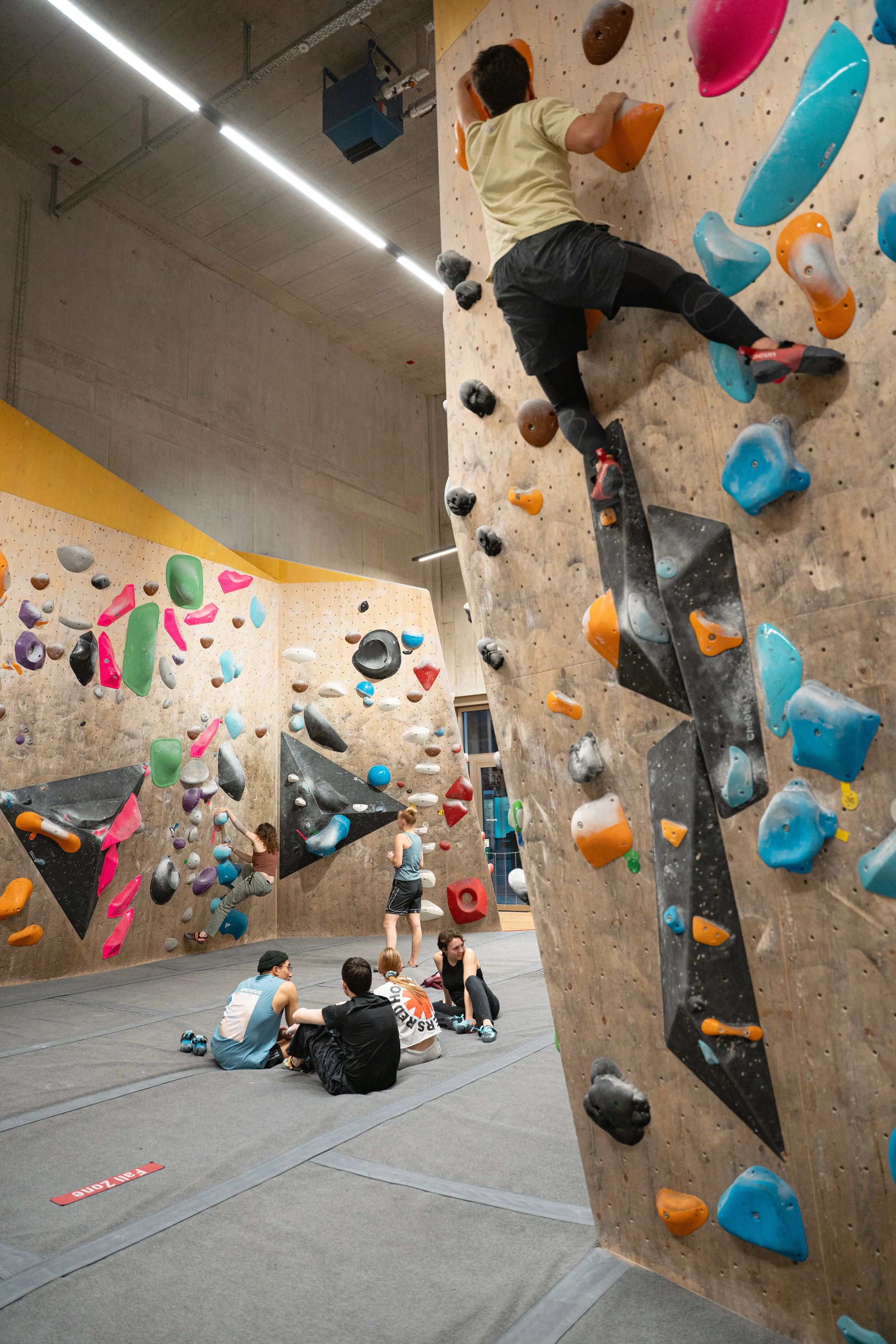251122_Flinta_BoulderinnenFestival_077.jpg